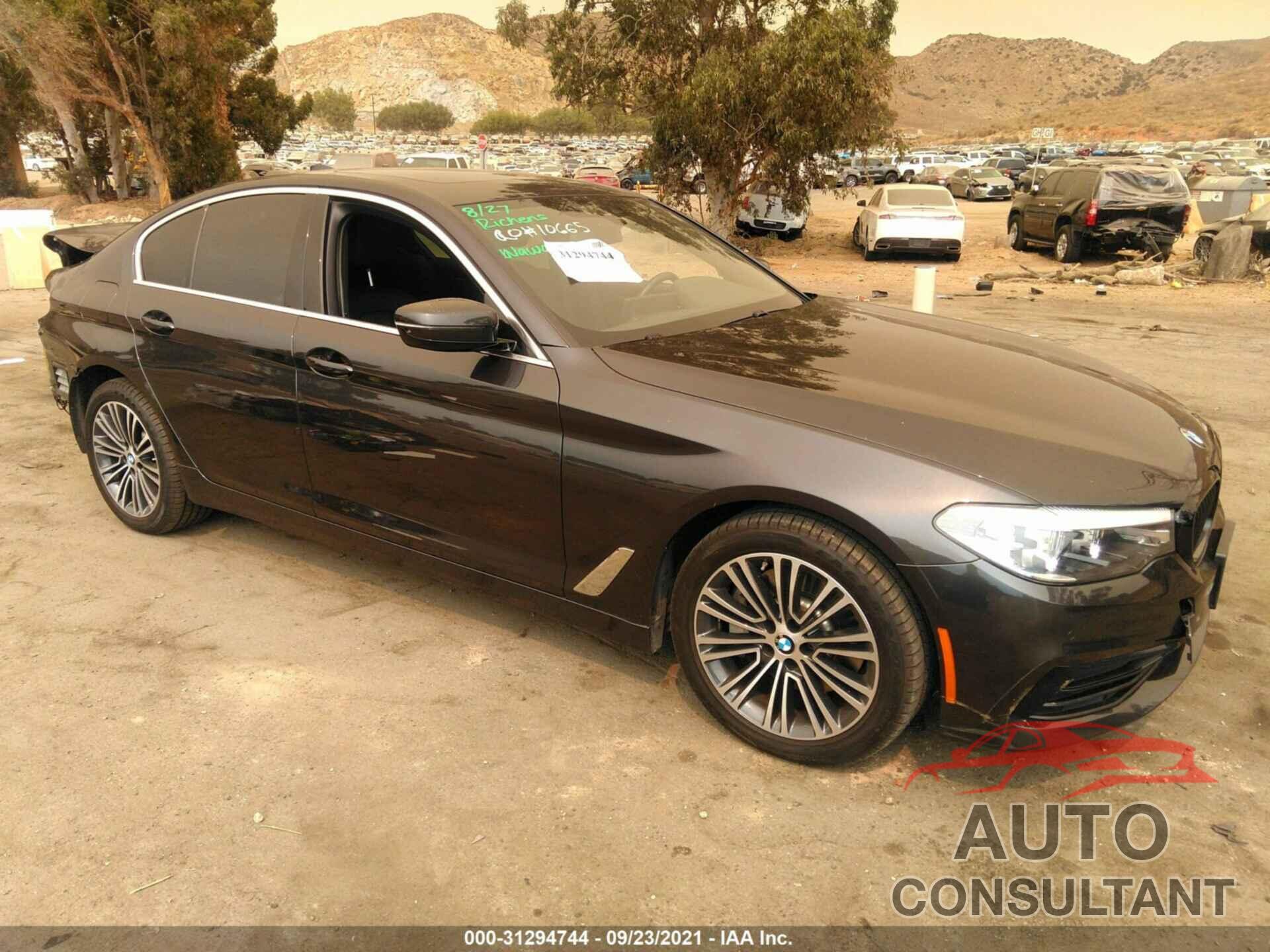 BMW 5 SERIES 2019 - WBAJA5C58KWW10246