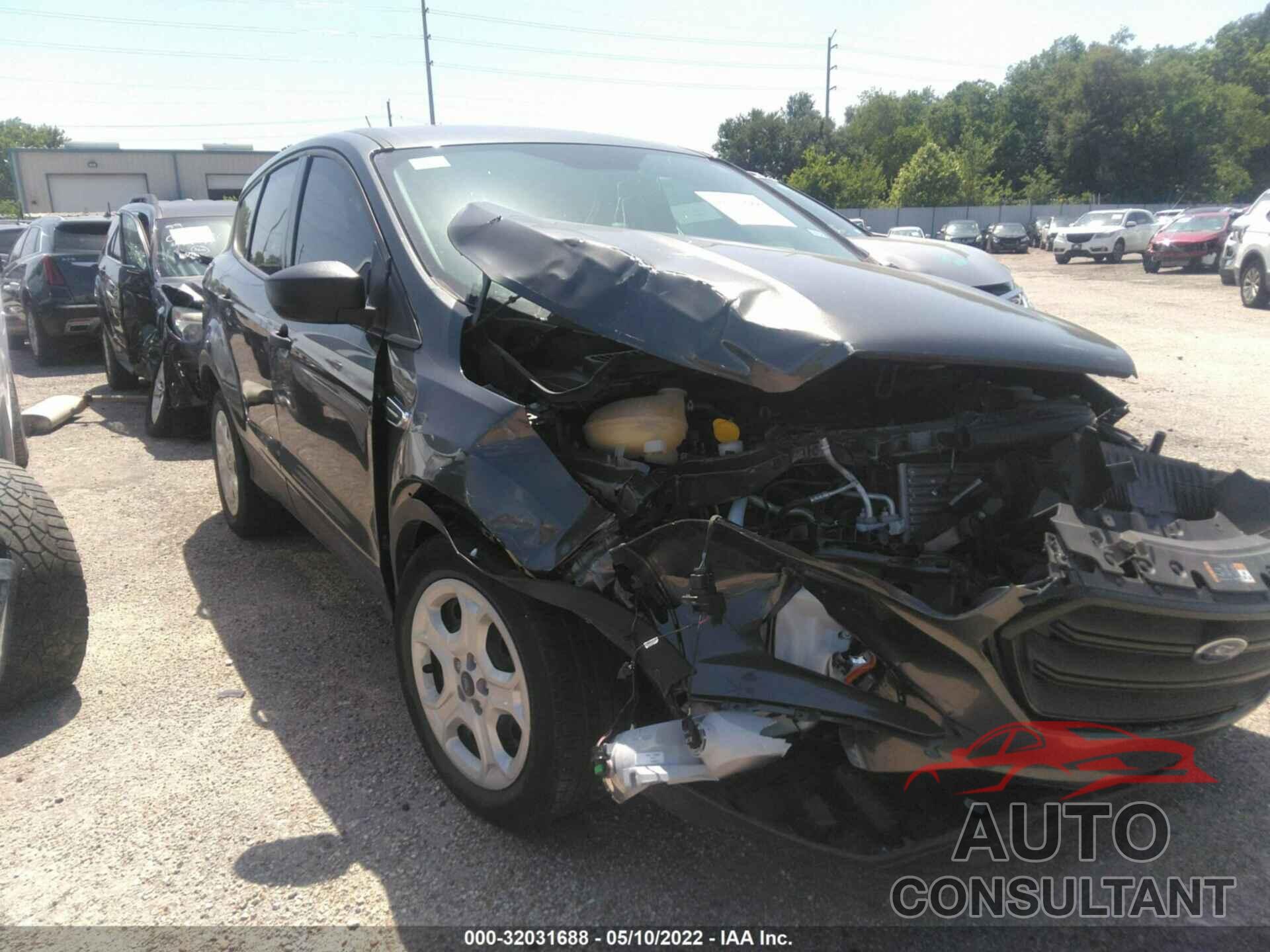 FORD ESCAPE 2018 - 1FMCU0F74JUA09313