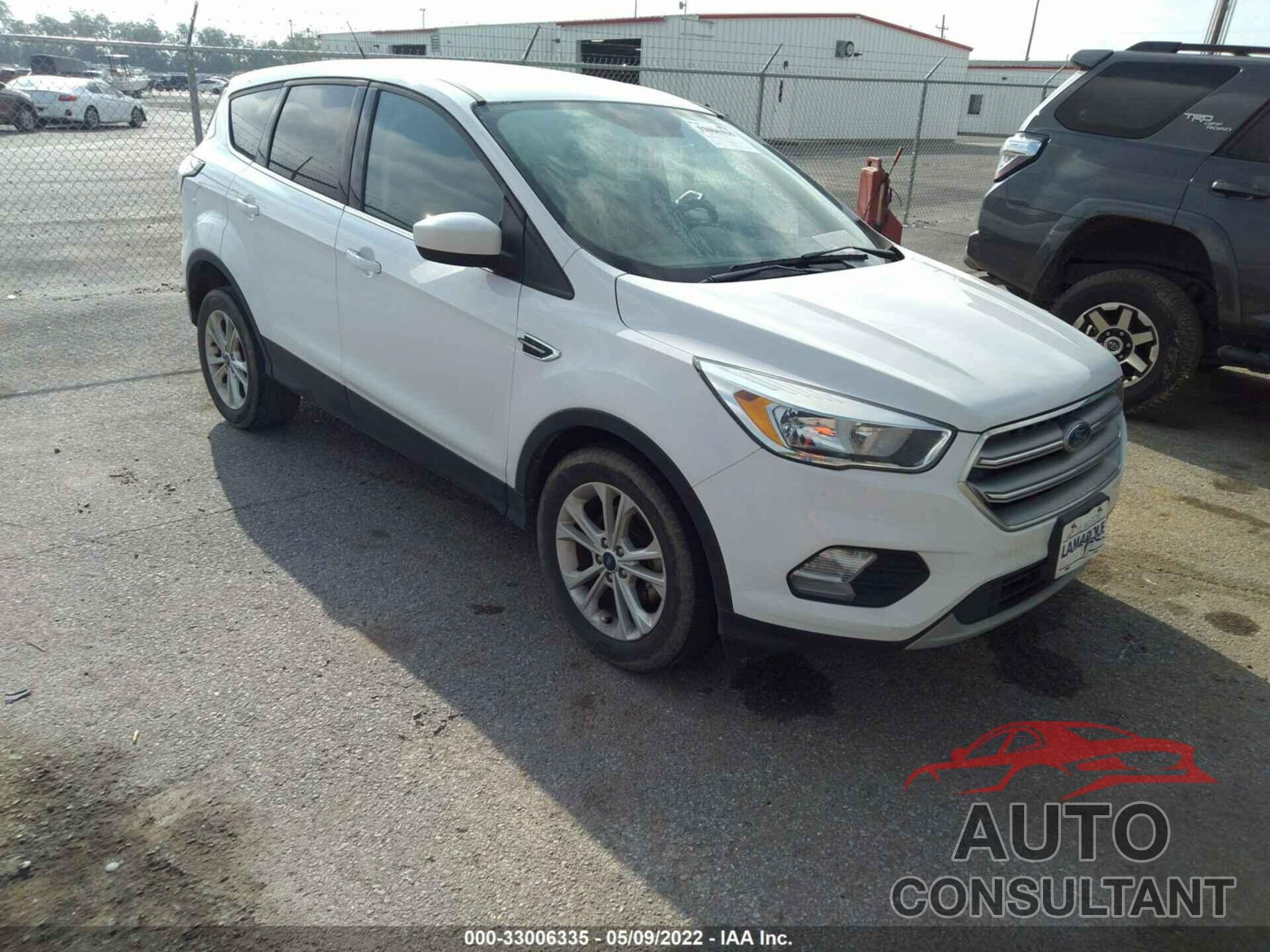 FORD ESCAPE 2017 - 1FMCU0GD8HUA13590