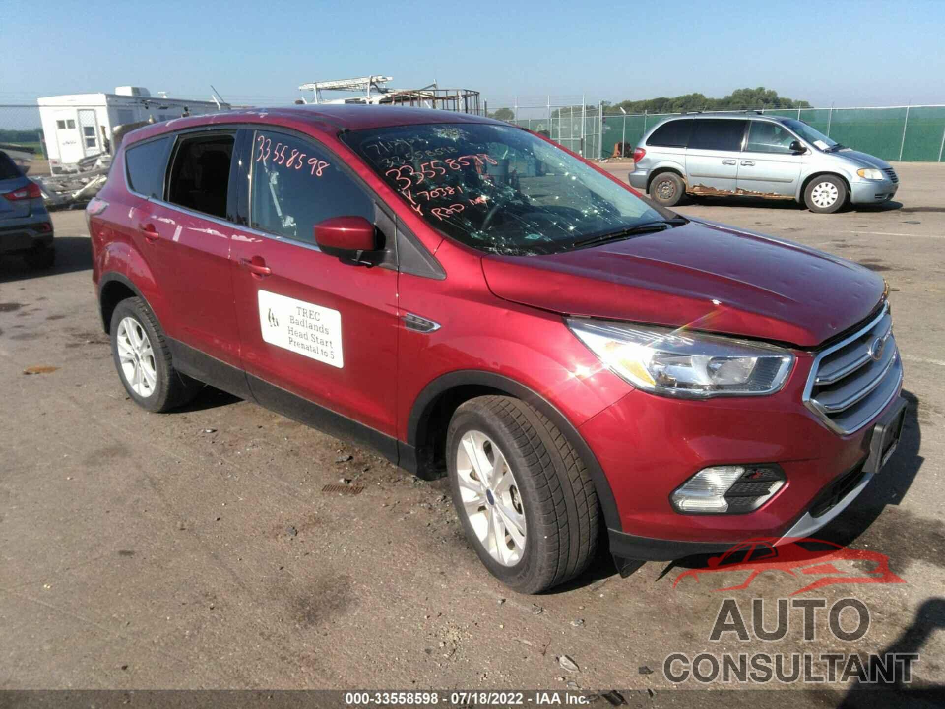 FORD ESCAPE 2017 - 1FMCU9G90HUB31116