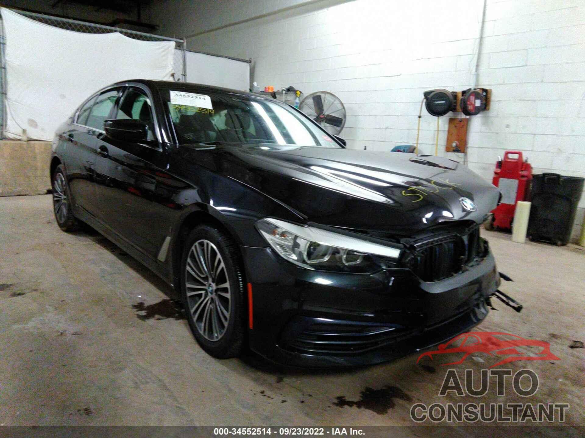 BMW 5 SERIES 2019 - WBAJB1C58KB376963