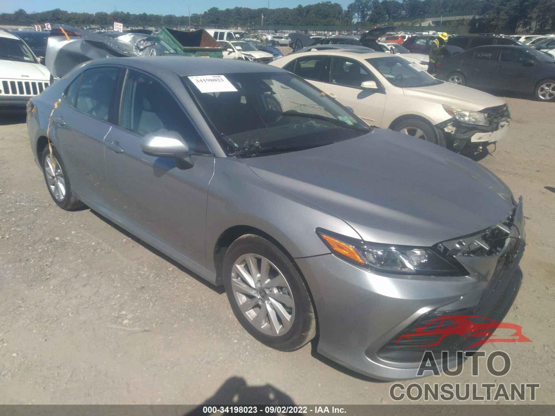 TOYOTA CAMRY 2022 - 4T1C11BK5NU072273