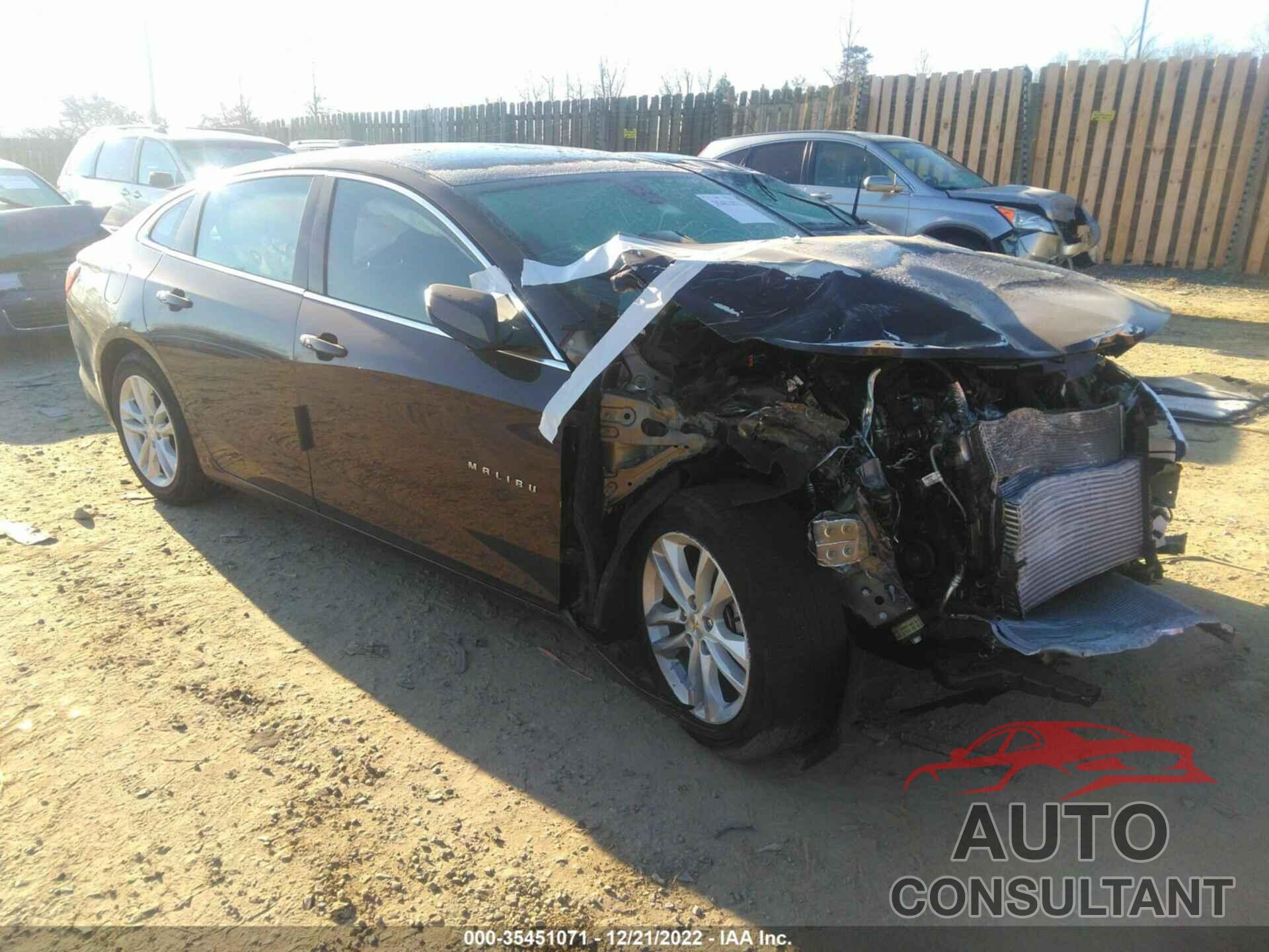 CHEVROLET MALIBU 2016 - 1G1ZE5ST5GF240674