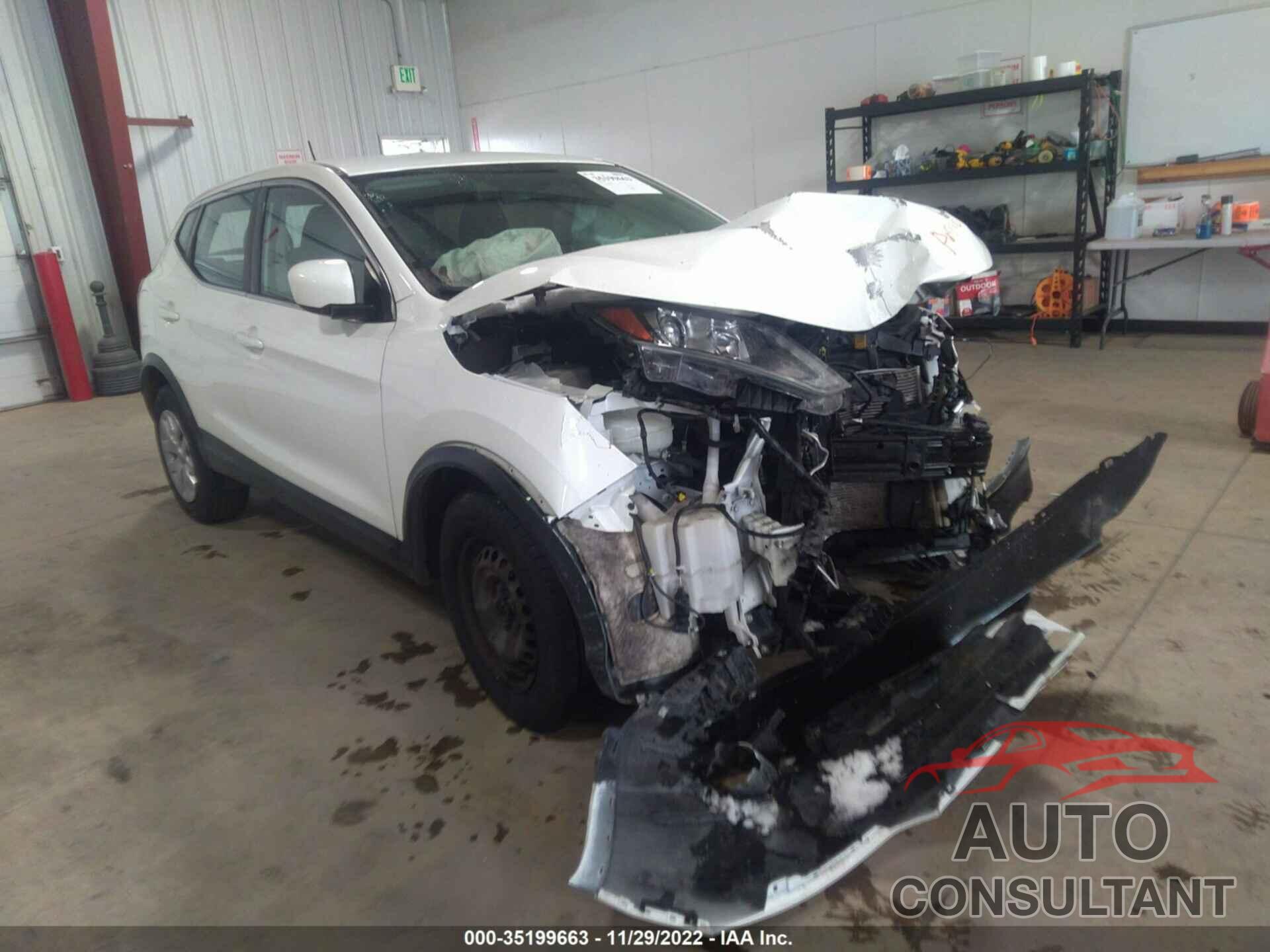 NISSAN ROGUE SPORT 2018 - JN1BJ1CR4JW251319