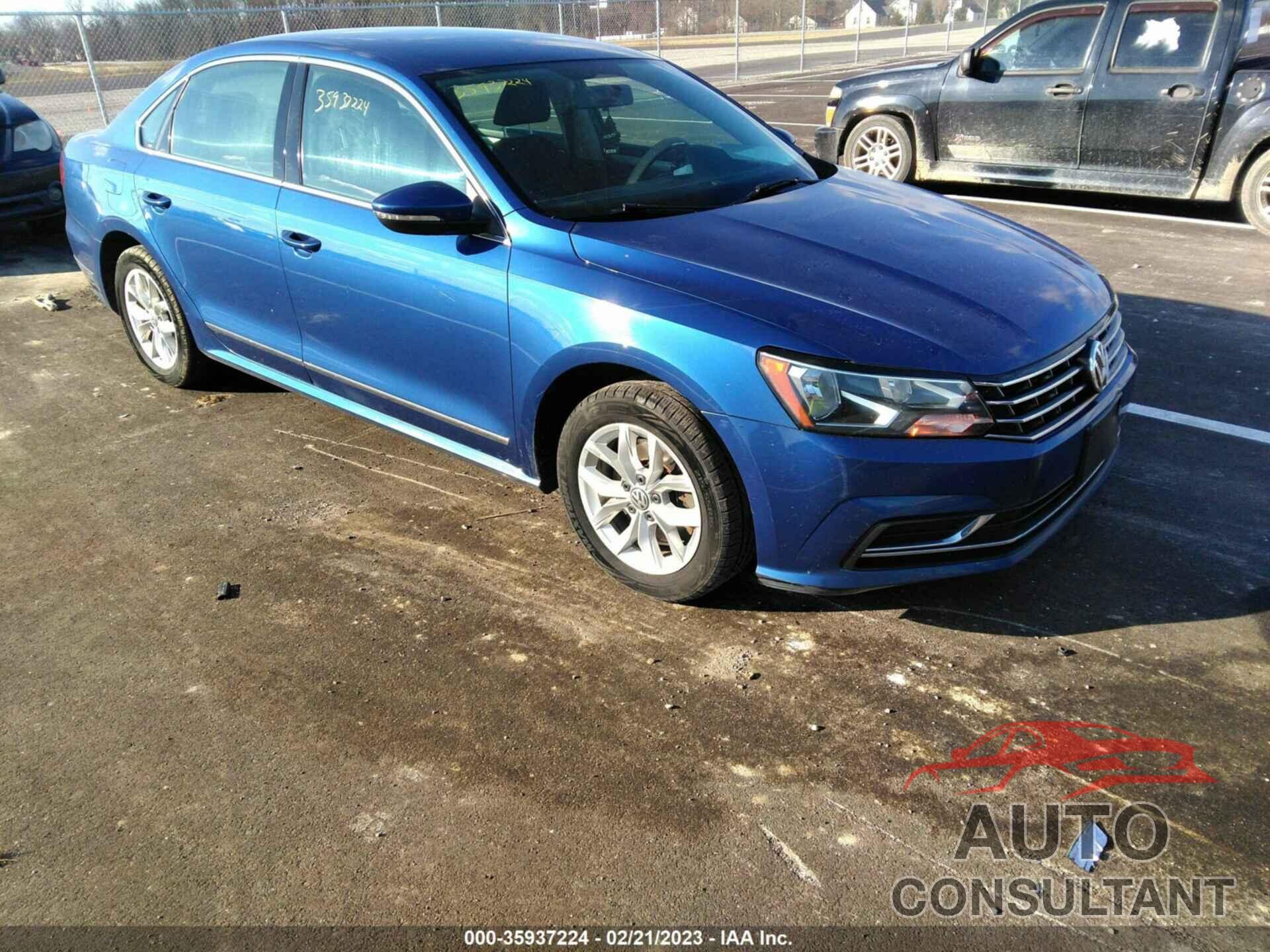 VOLKSWAGEN PASSAT 2016 - 1VWAT7A31GC055821
