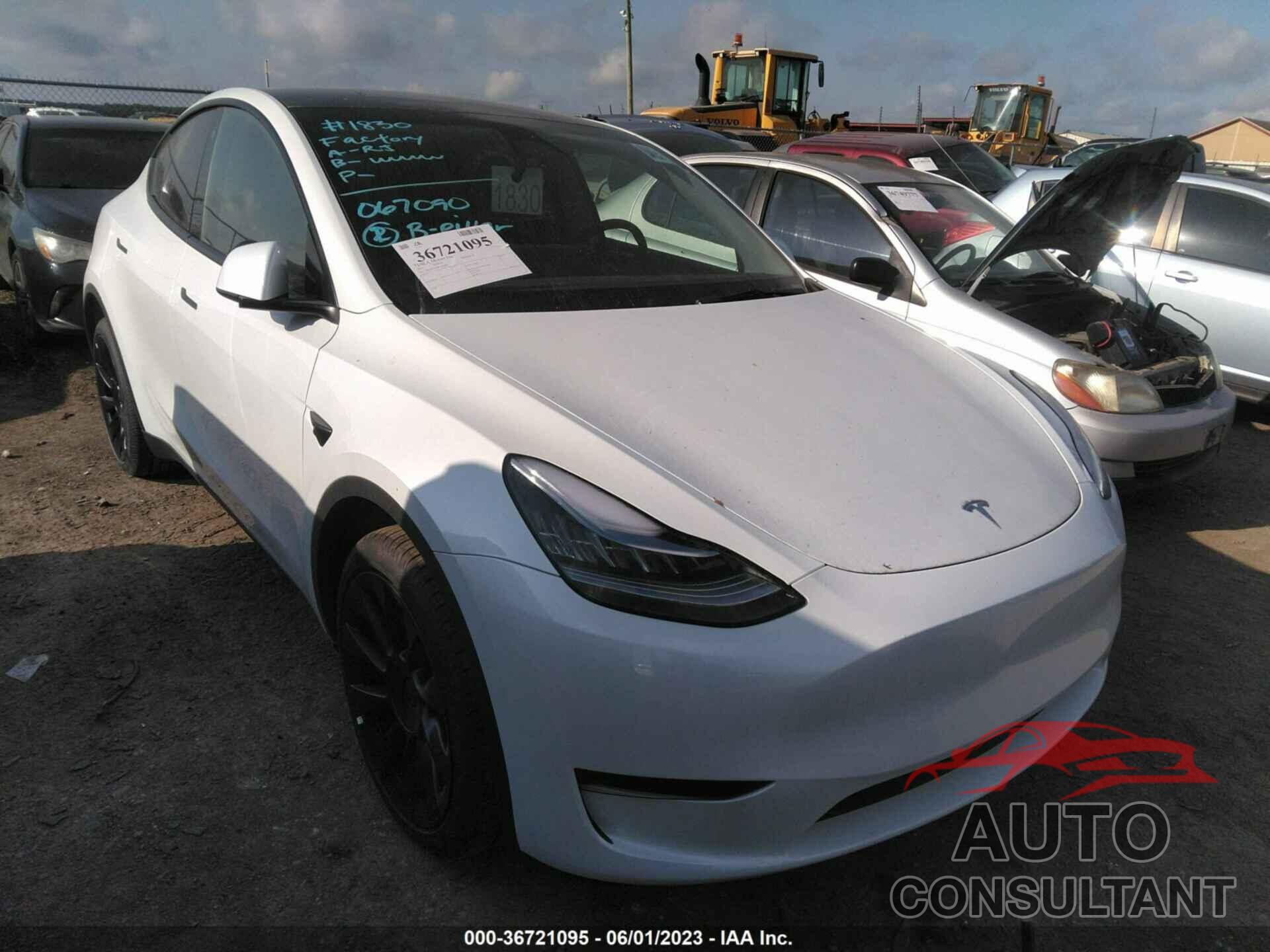 TESLA MODEL Y 2023 - 7SAYGDEE0PA067090