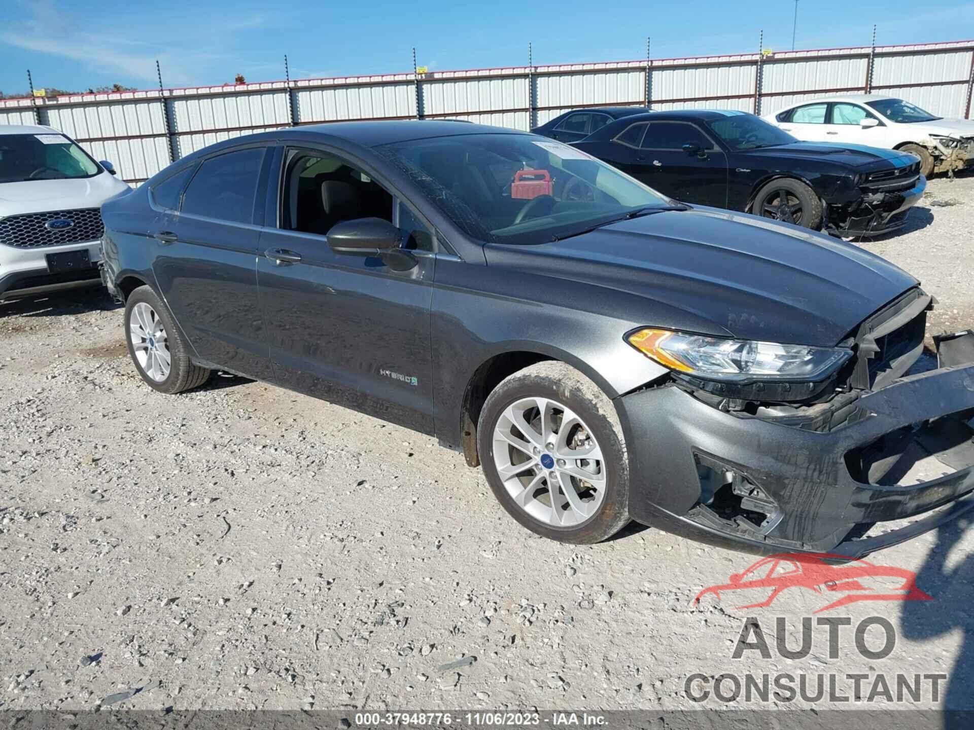 FORD FUSION HYBRID 2019 - 3FA6P0LU6KR261839