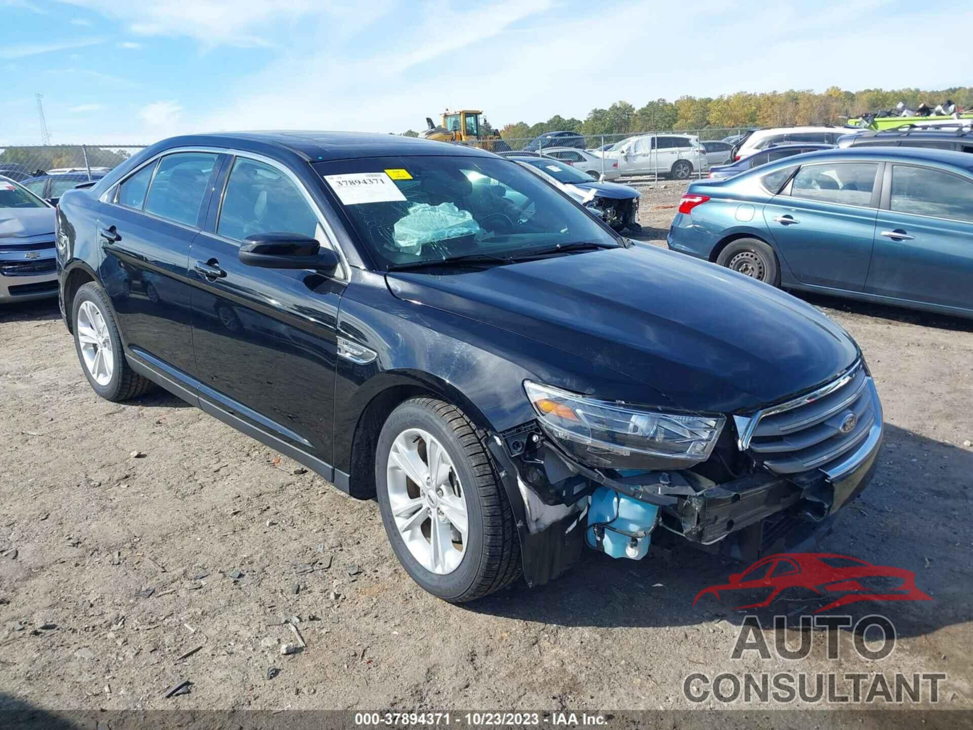 FORD TAURUS 2018 - 1FAHP2E85JG110954