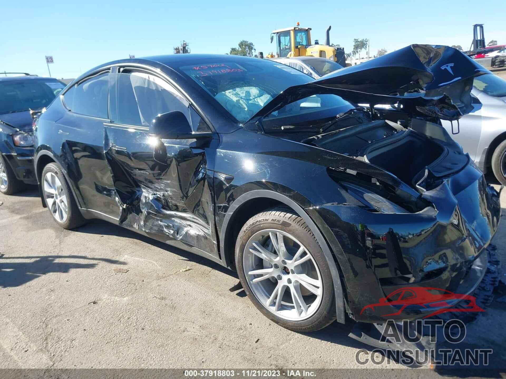 TESLA MODEL Y 2023 - 7SAYGDEE7PA113126