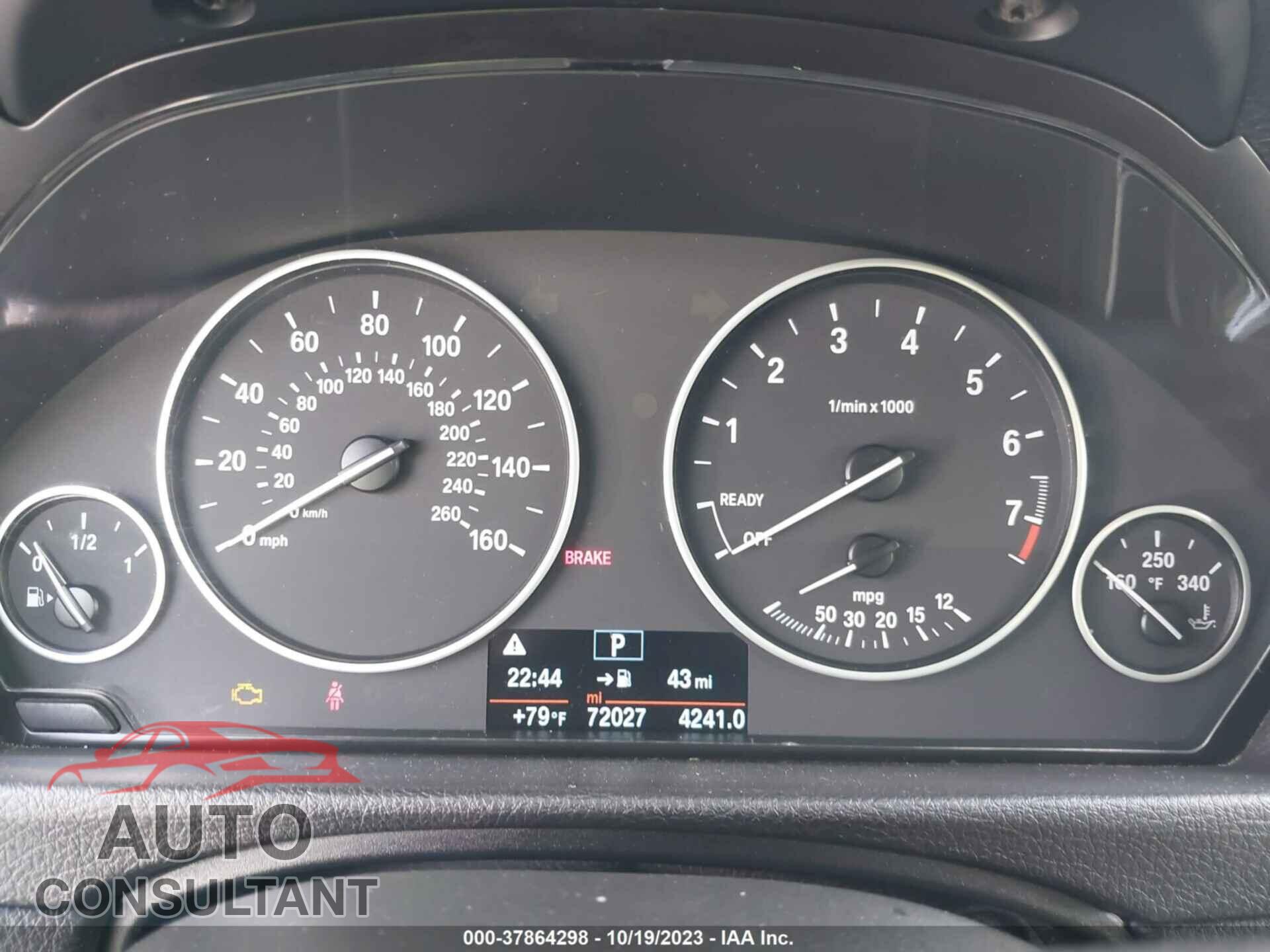 BMW 320I 2017 - WBA8A9C3XHK864366