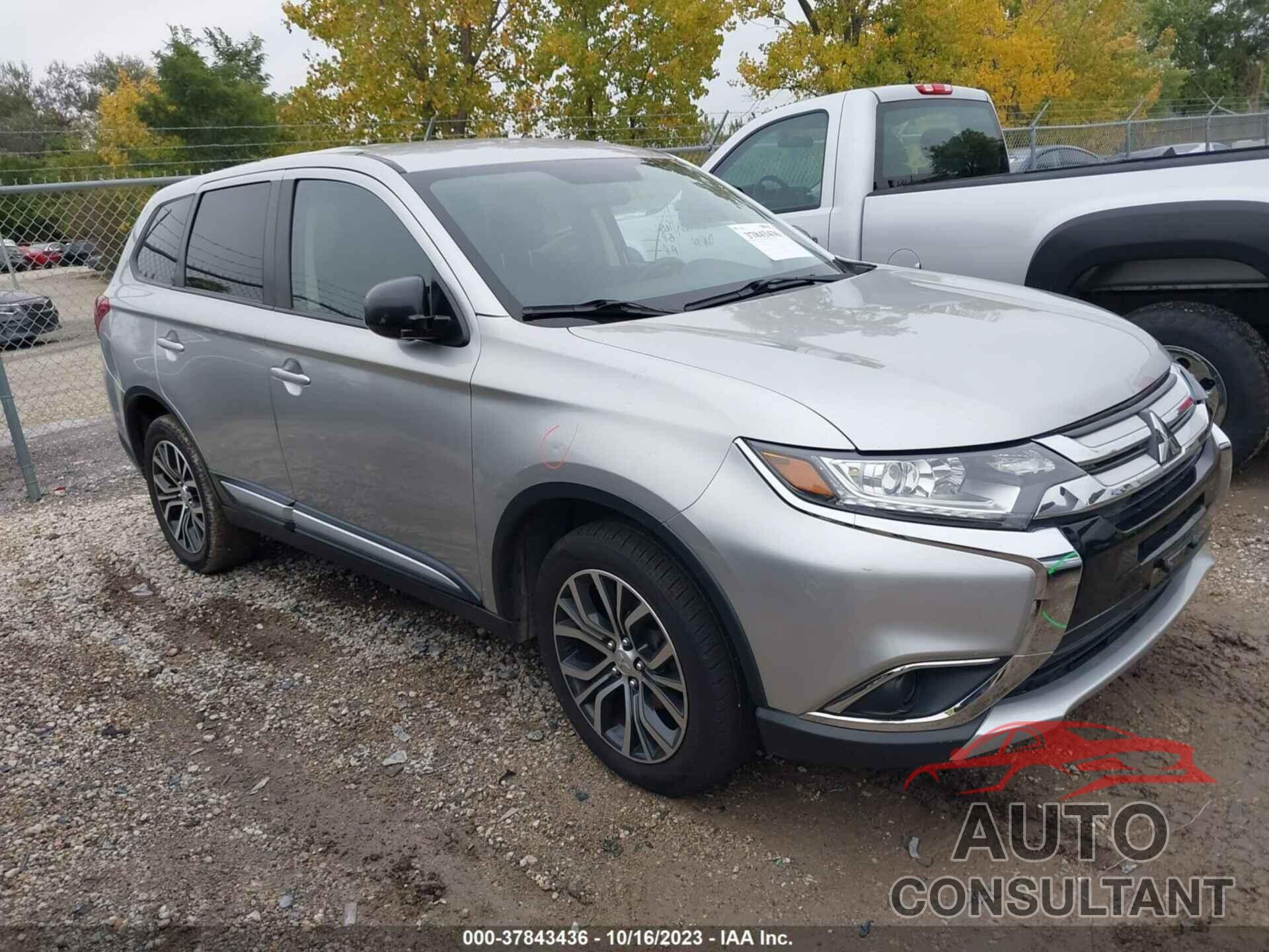 MITSUBISHI OUTLANDER 2018 - JA4AZ3A30JZ058797