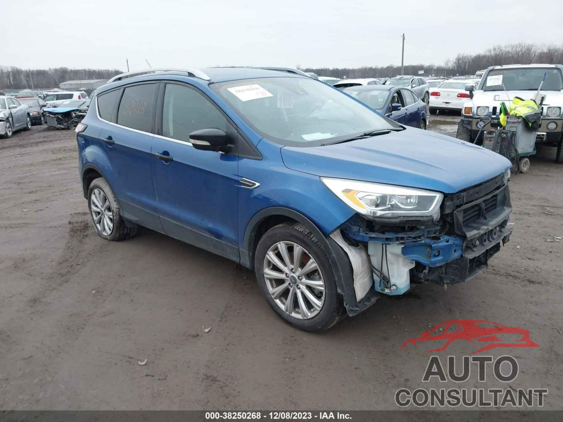 FORD ESCAPE 2017 - 1FMCU9JD3HUC38187