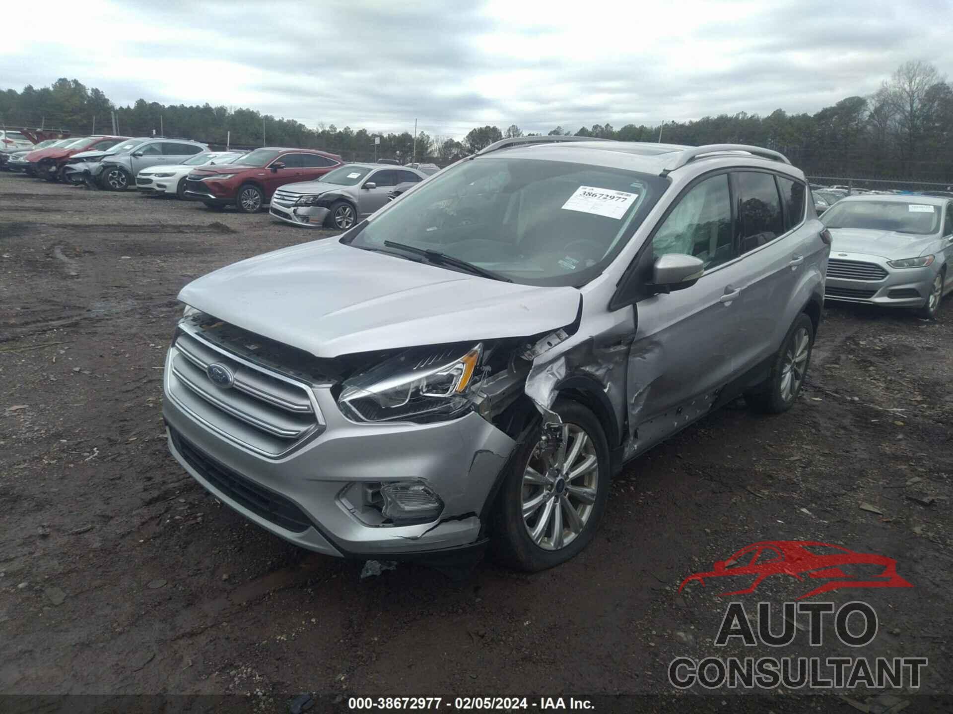 FORD ESCAPE 2017 - 1FMCU0JD6HUC18575