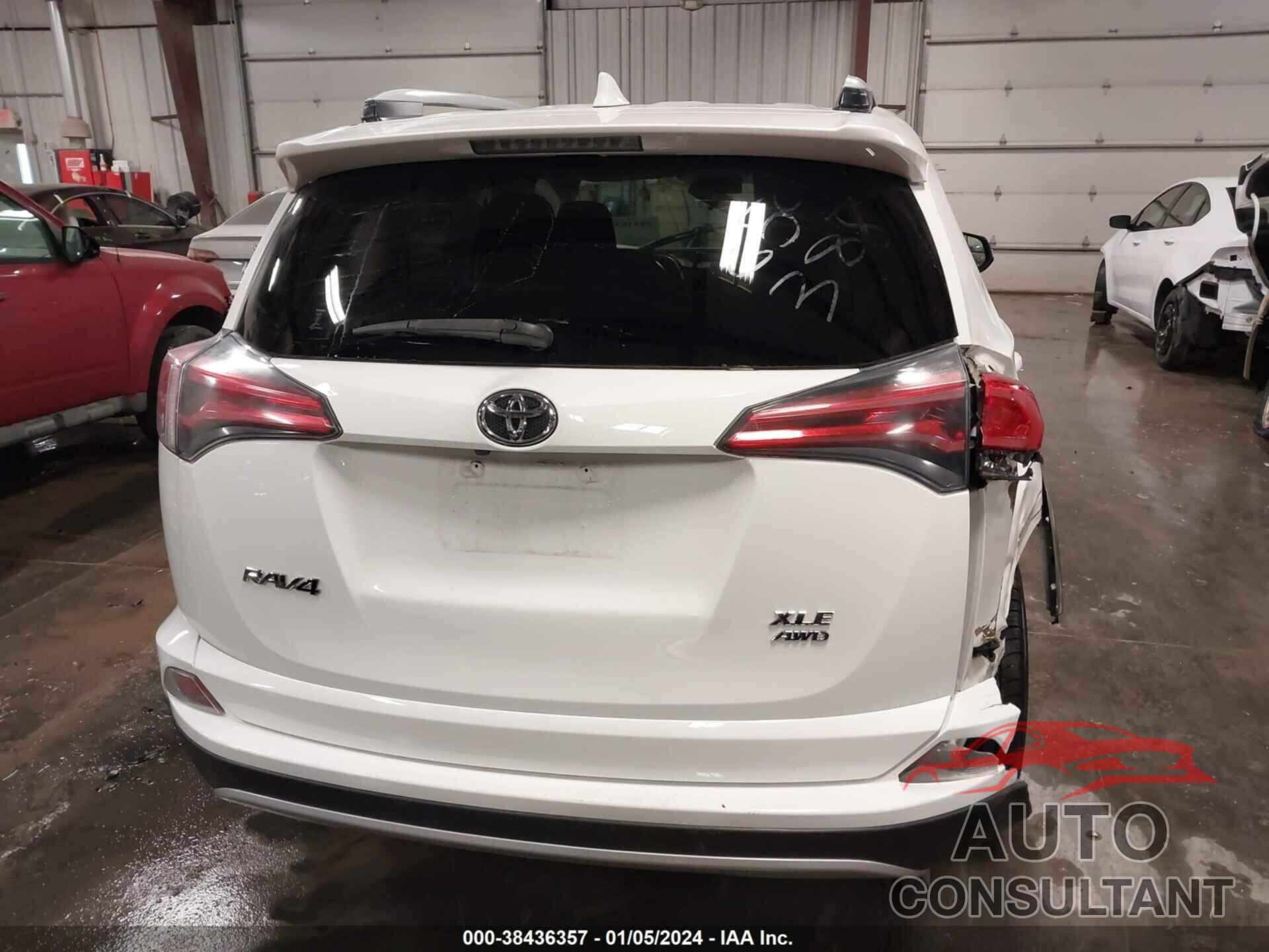 TOYOTA RAV4 2016 - JTMRFREV6GJ100848