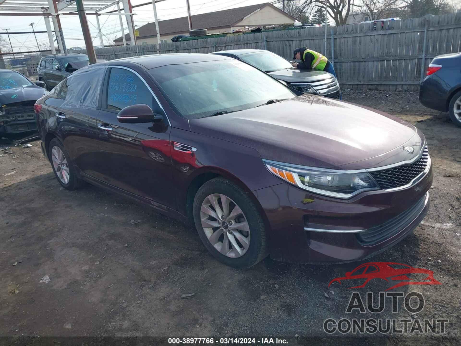 KIA OPTIMA 2018 - 5XXGT4L31JG270700