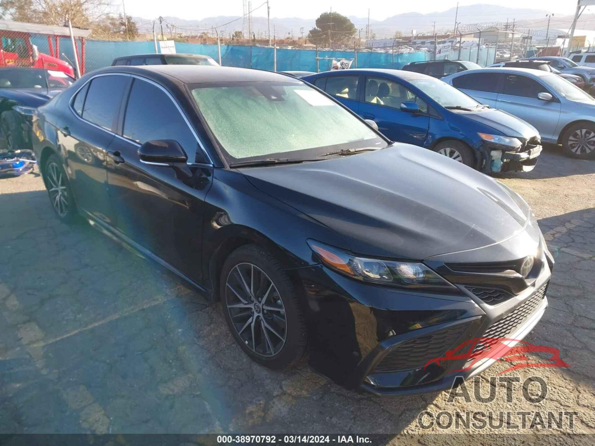 TOYOTA CAMRY 2022 - 4T1T11AK5NU675130