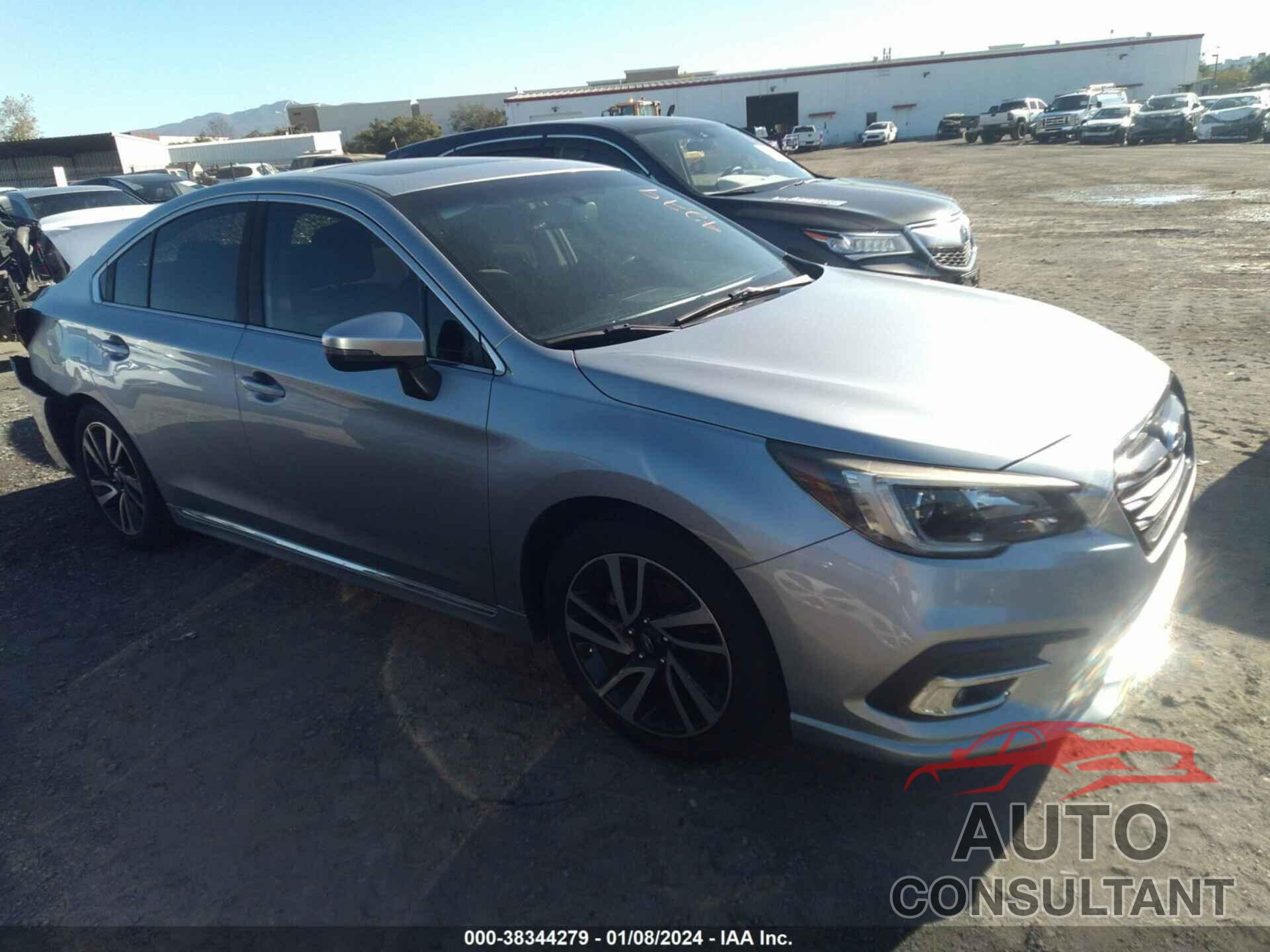 SUBARU LEGACY 2018 - 4S3BNAR60J3017436