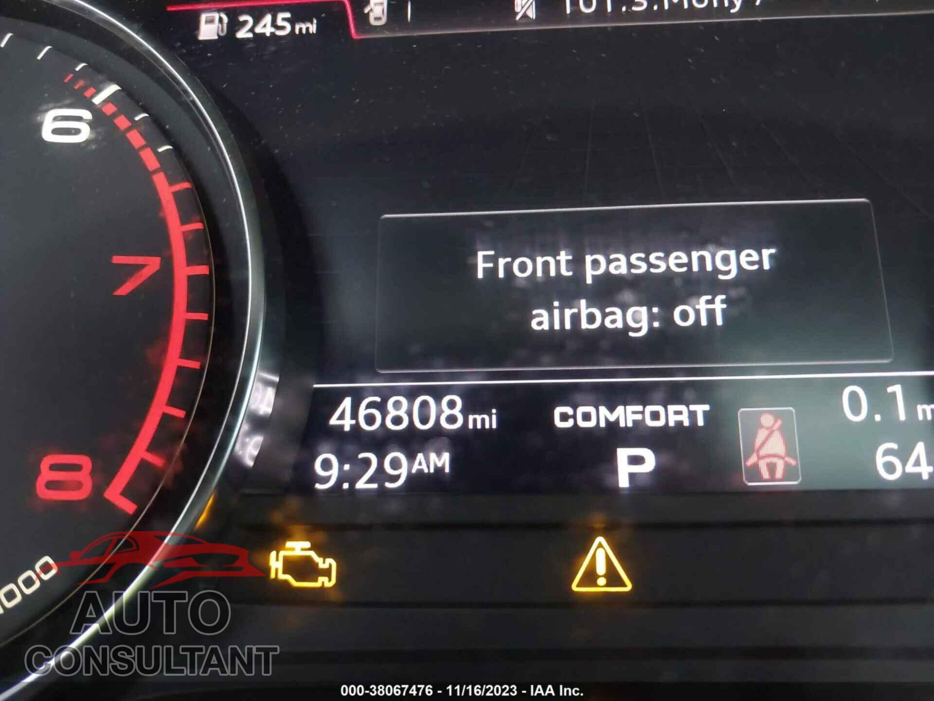 AUDI A4 2019 - WAUDNAF41KA014860