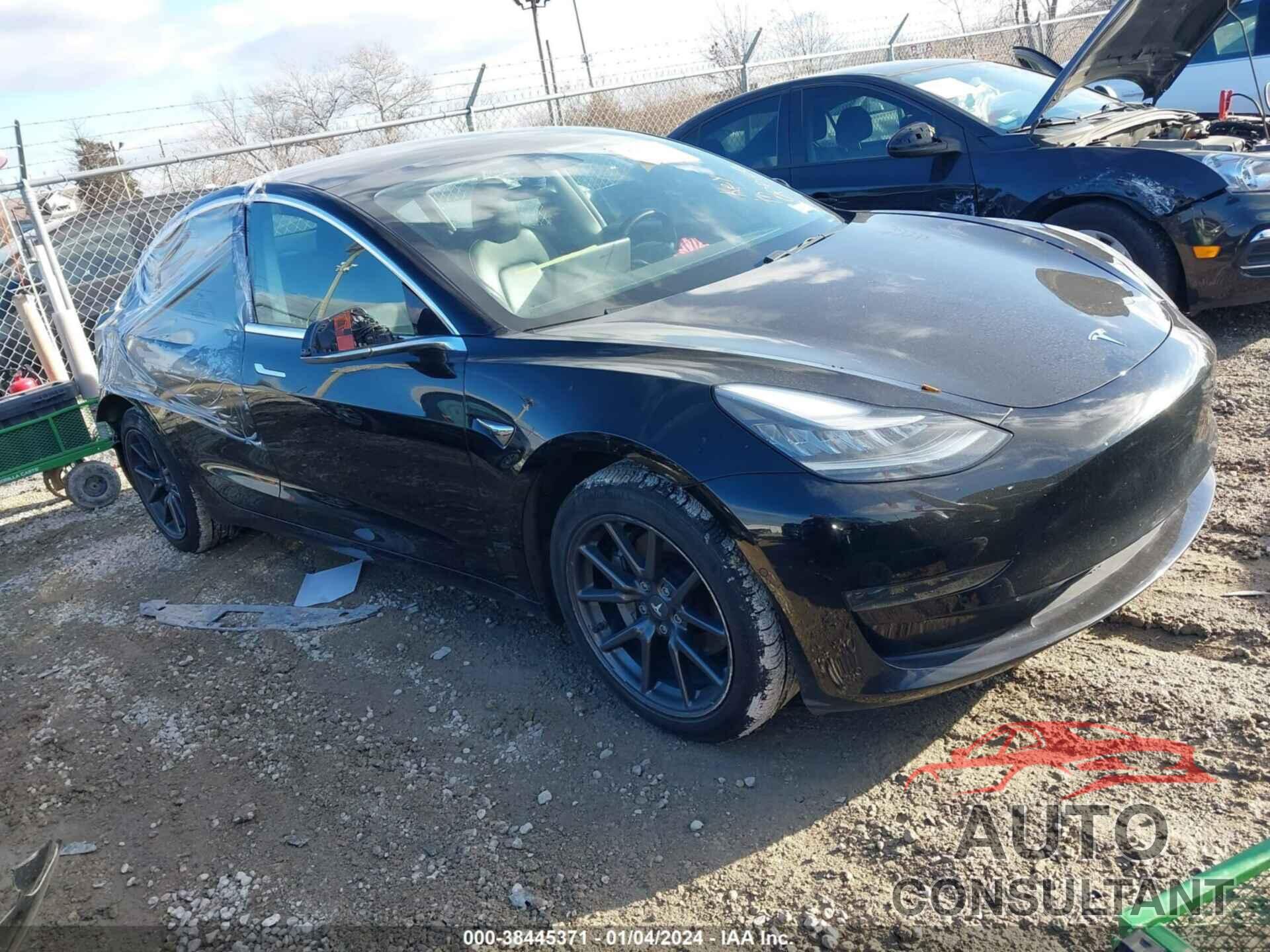 TESLA MODEL 3 2019 - 5YJ3E1EA1KF484352