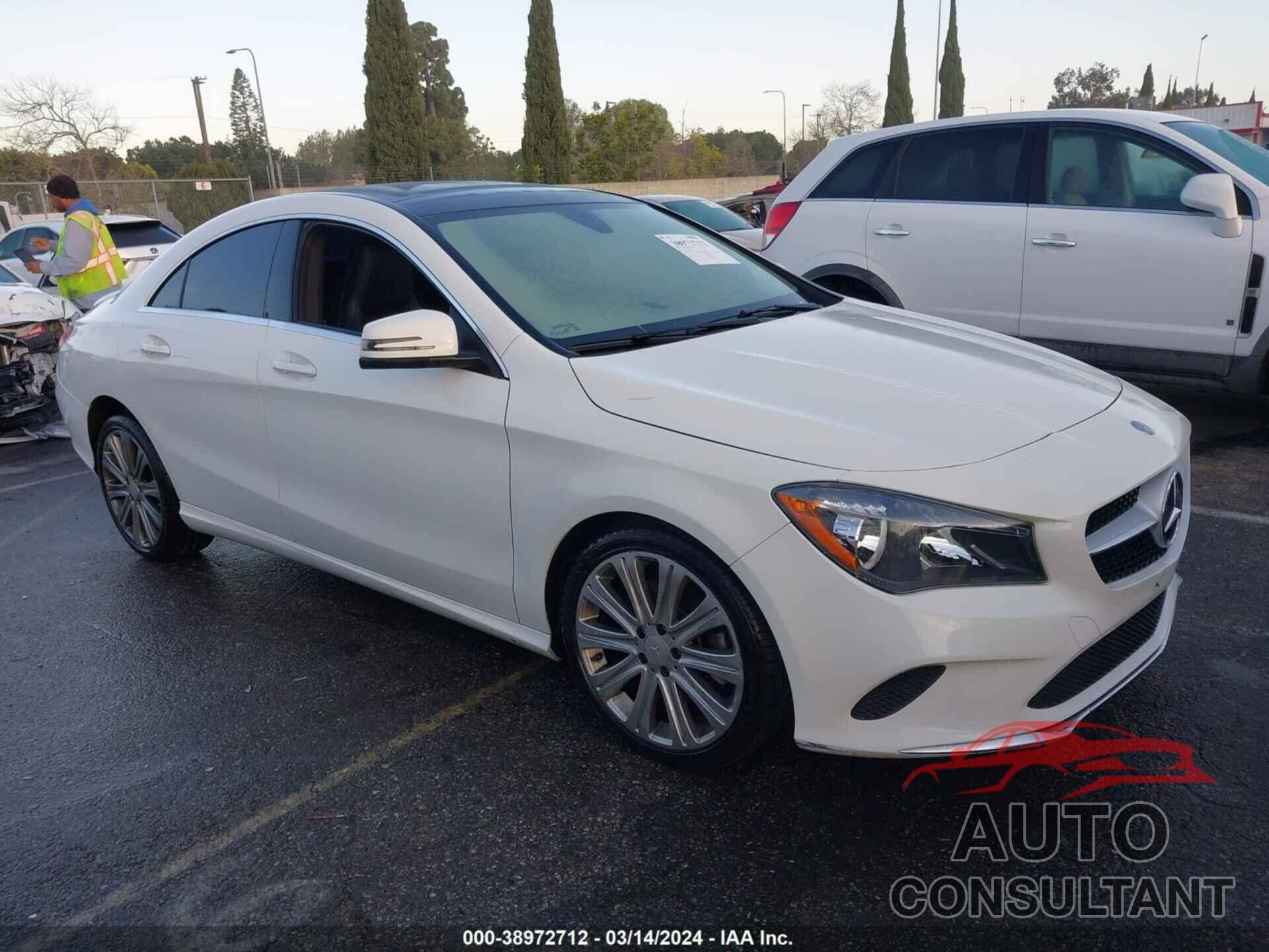 MERCEDES-BENZ CLA 2017 - WDDSJ4GB0HN483692