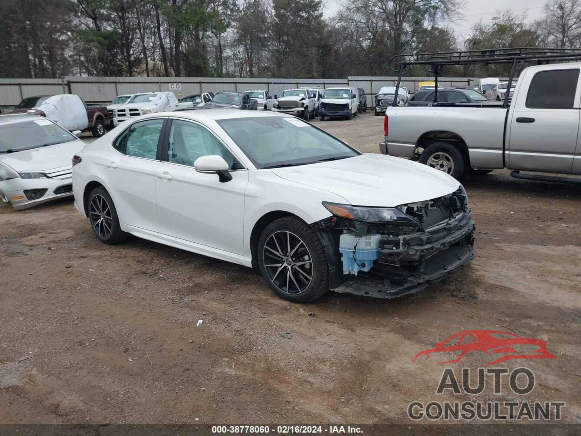 TOYOTA CAMRY 2023 - 4T1G11AK3PU724281