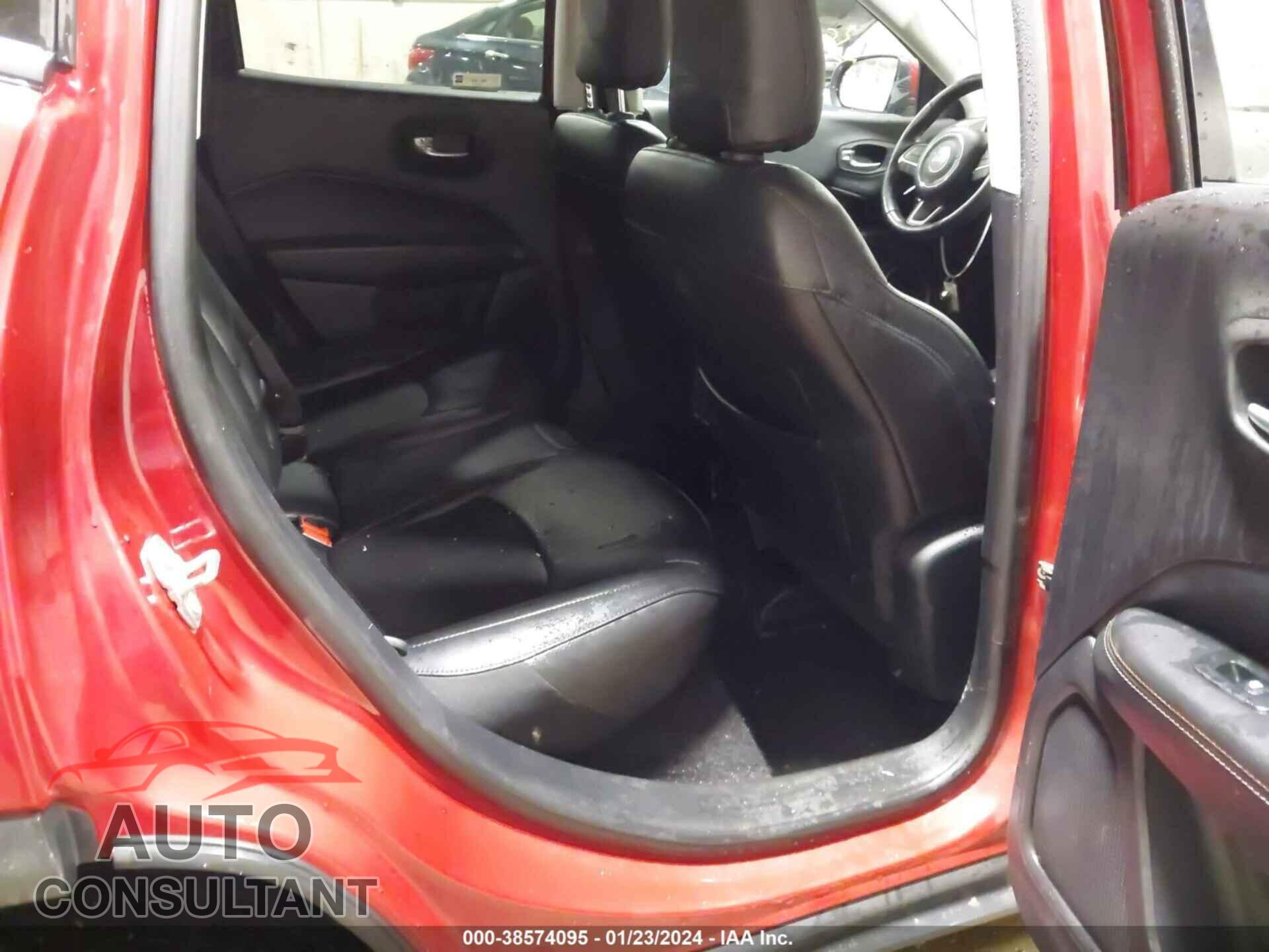 JEEP COMPASS 2019 - 3C4NJDBB8KT682415