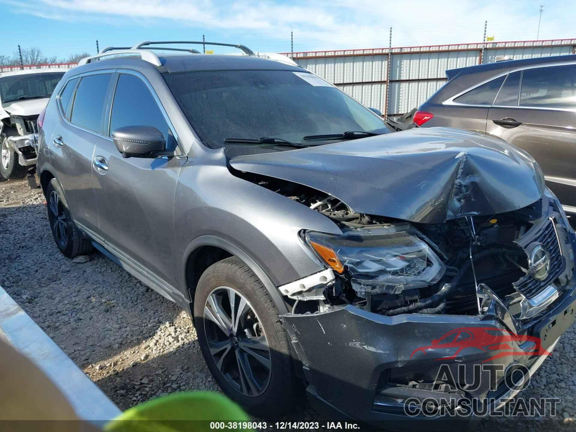 NISSAN ROGUE 2018 - 5N1AT2MT9JC705810