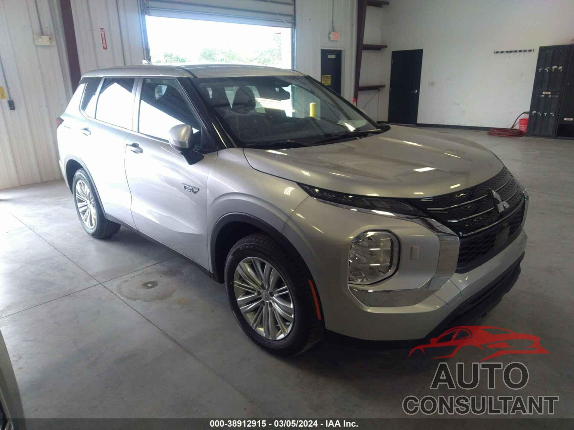 MITSUBISHI OUTLANDER PHEV 2024 - JA4T5UA96RZ033235