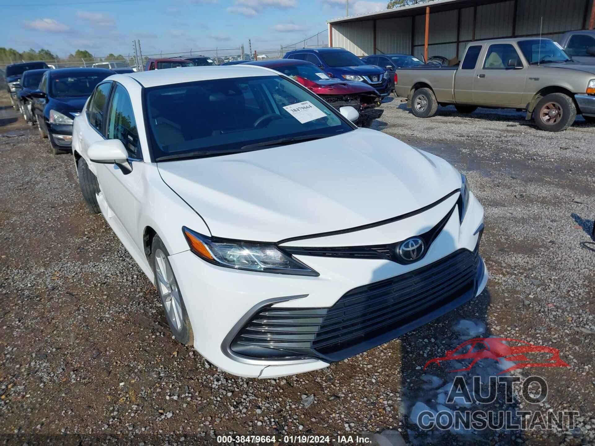 TOYOTA CAMRY 2022 - 4T1C11AK1NU620089