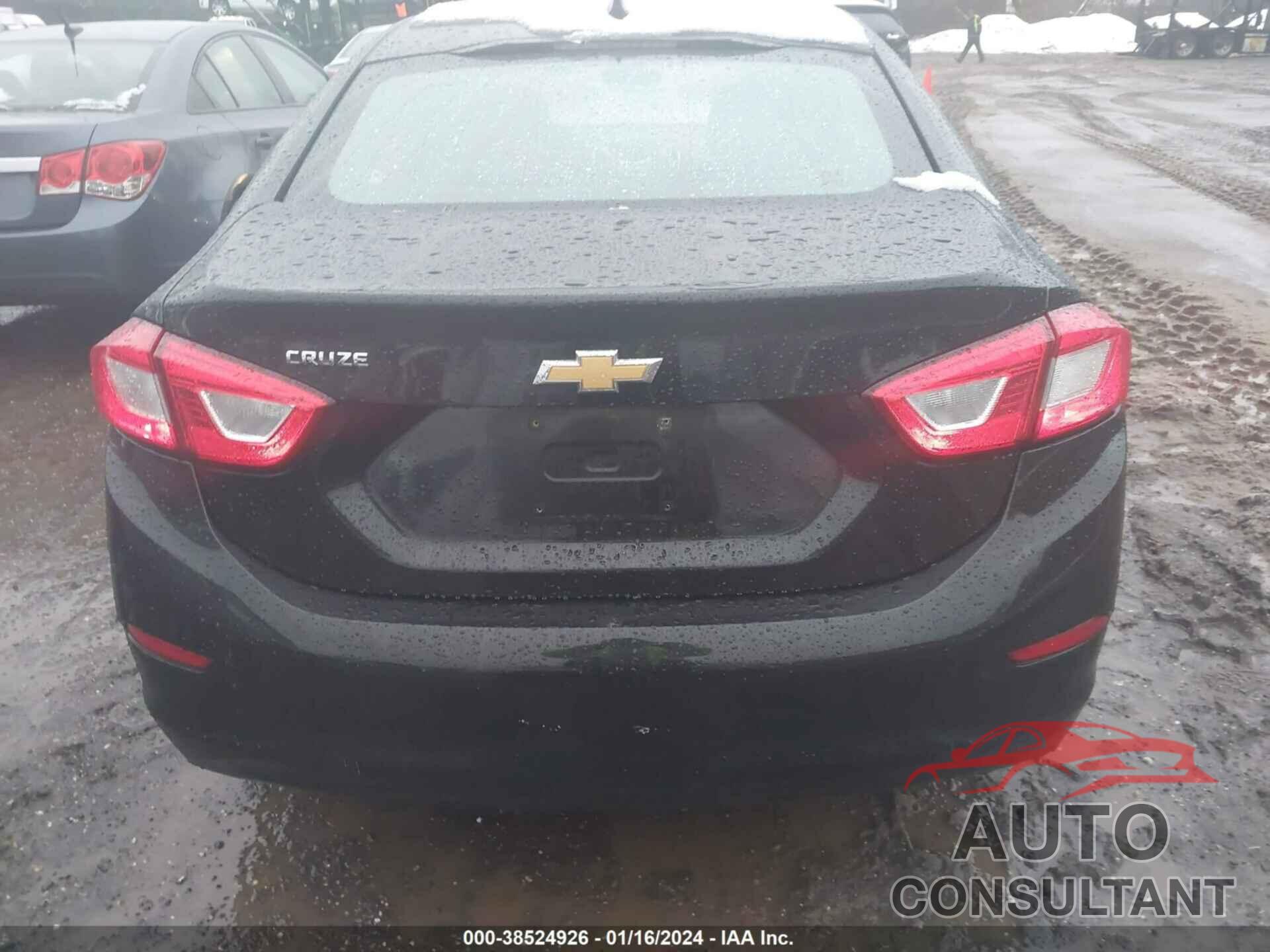 CHEVROLET CRUZE 2018 - 1G1BC5SM1J7157146