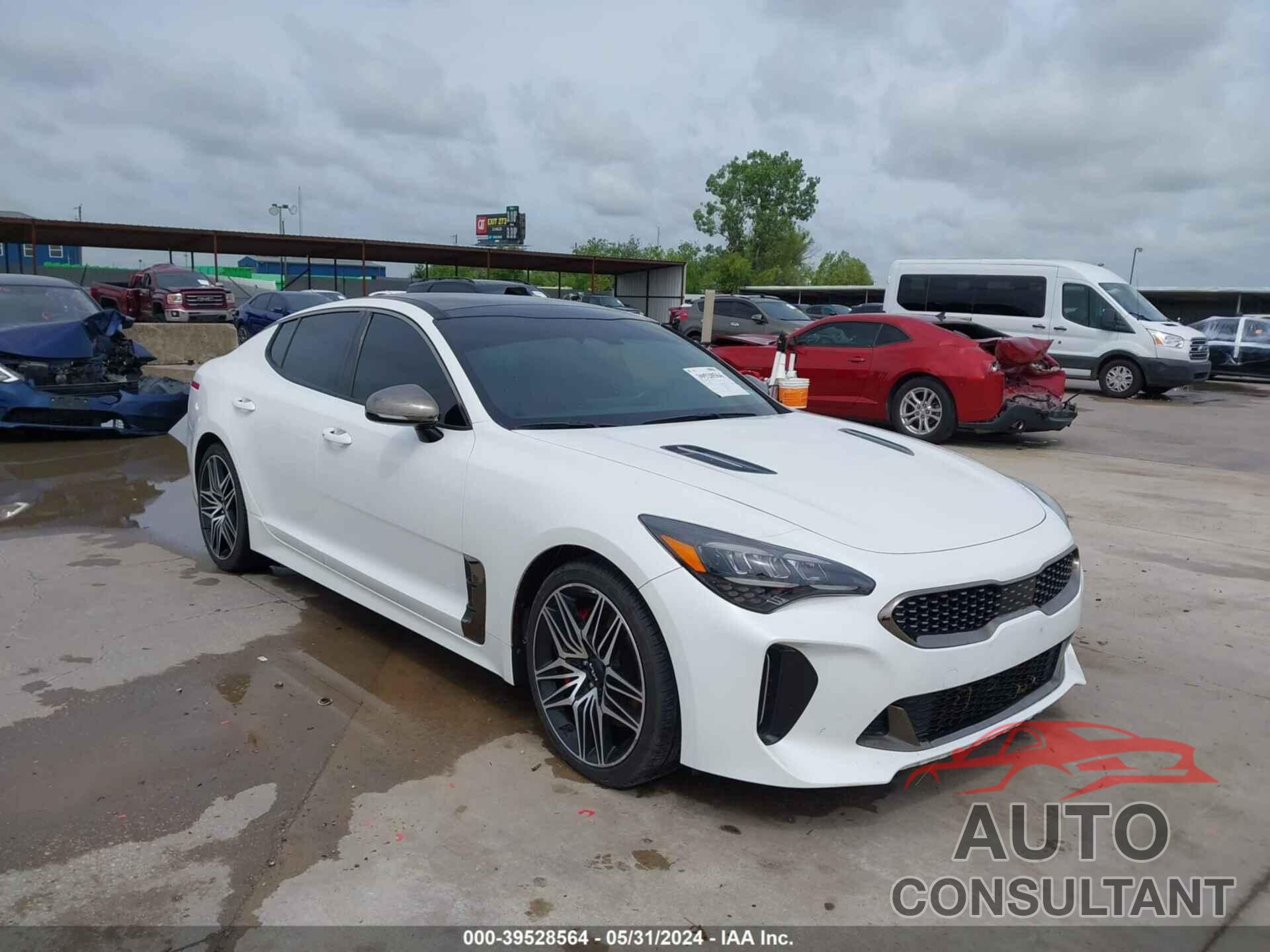 KIA STINGER 2022 - KNAE45LCXN6102212