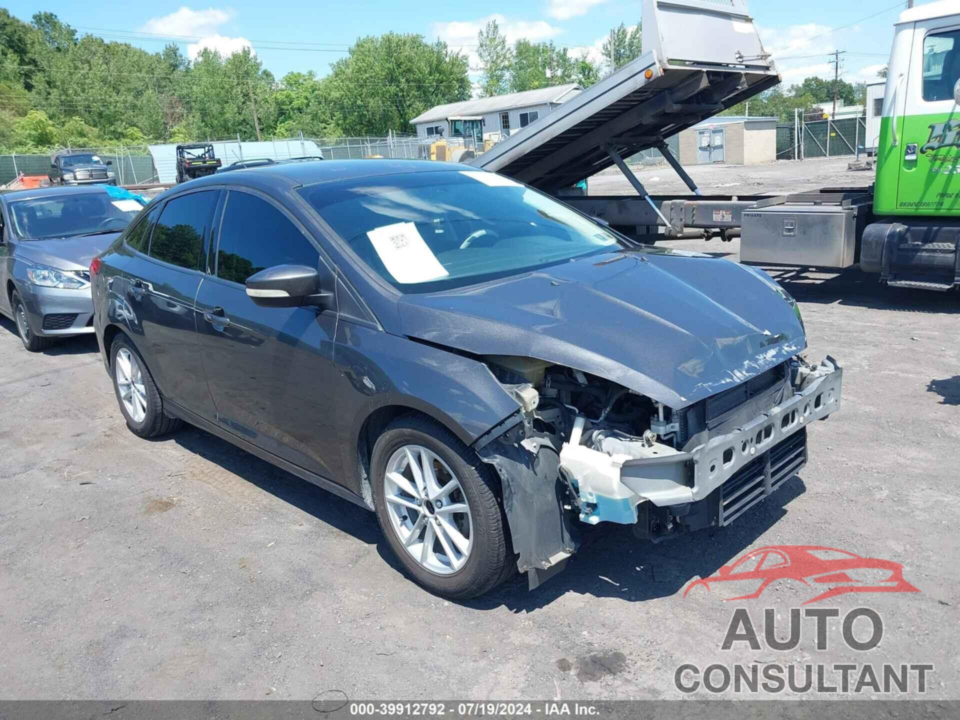 FORD FOCUS 2017 - 1FADP3F22HL250752