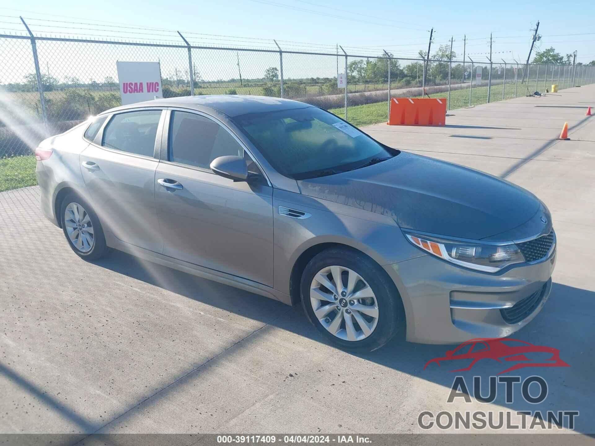 KIA OPTIMA 2018 - 5XXGT4L30JG253967