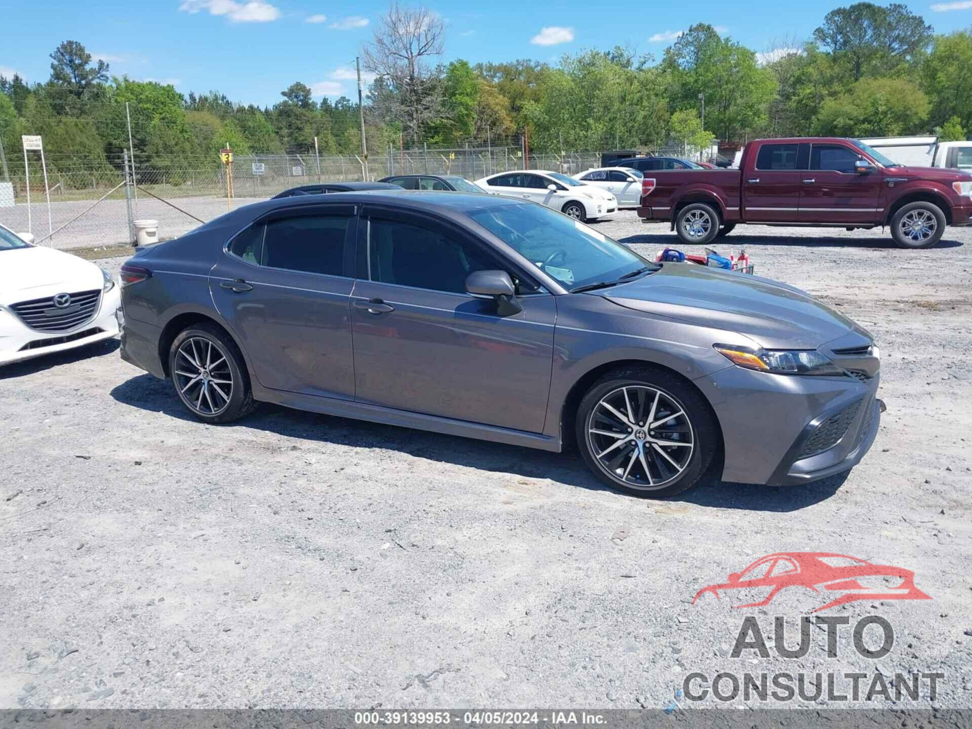 TOYOTA CAMRY 2022 - 4T1G11AK2NU645424