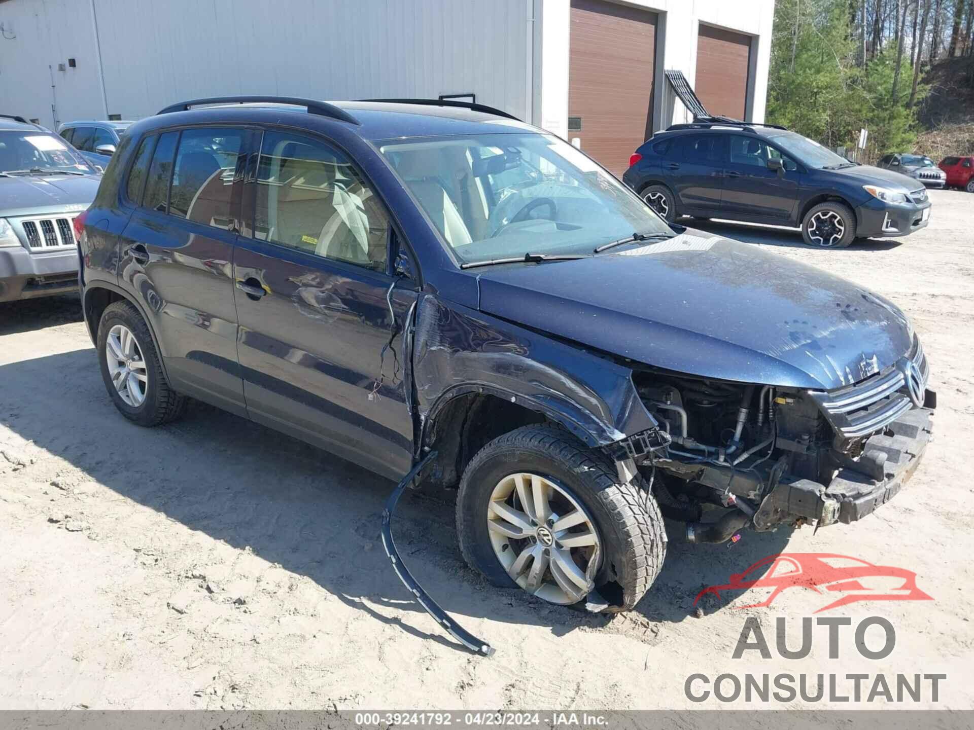 VOLKSWAGEN TIGUAN 2016 - WVGBV7AX0GW611258