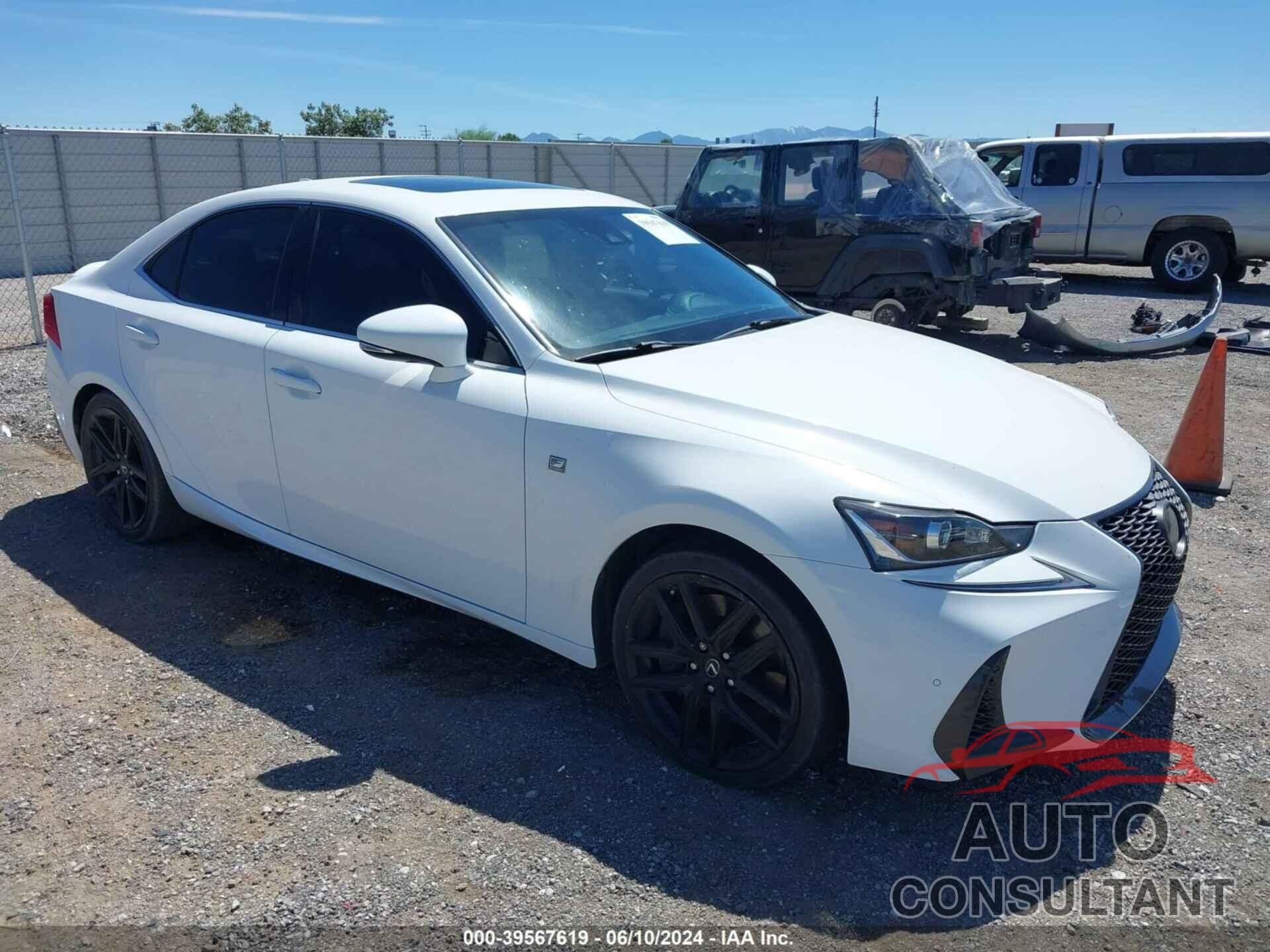 LEXUS IS 300 2018 - JTHBA1D20J5074013