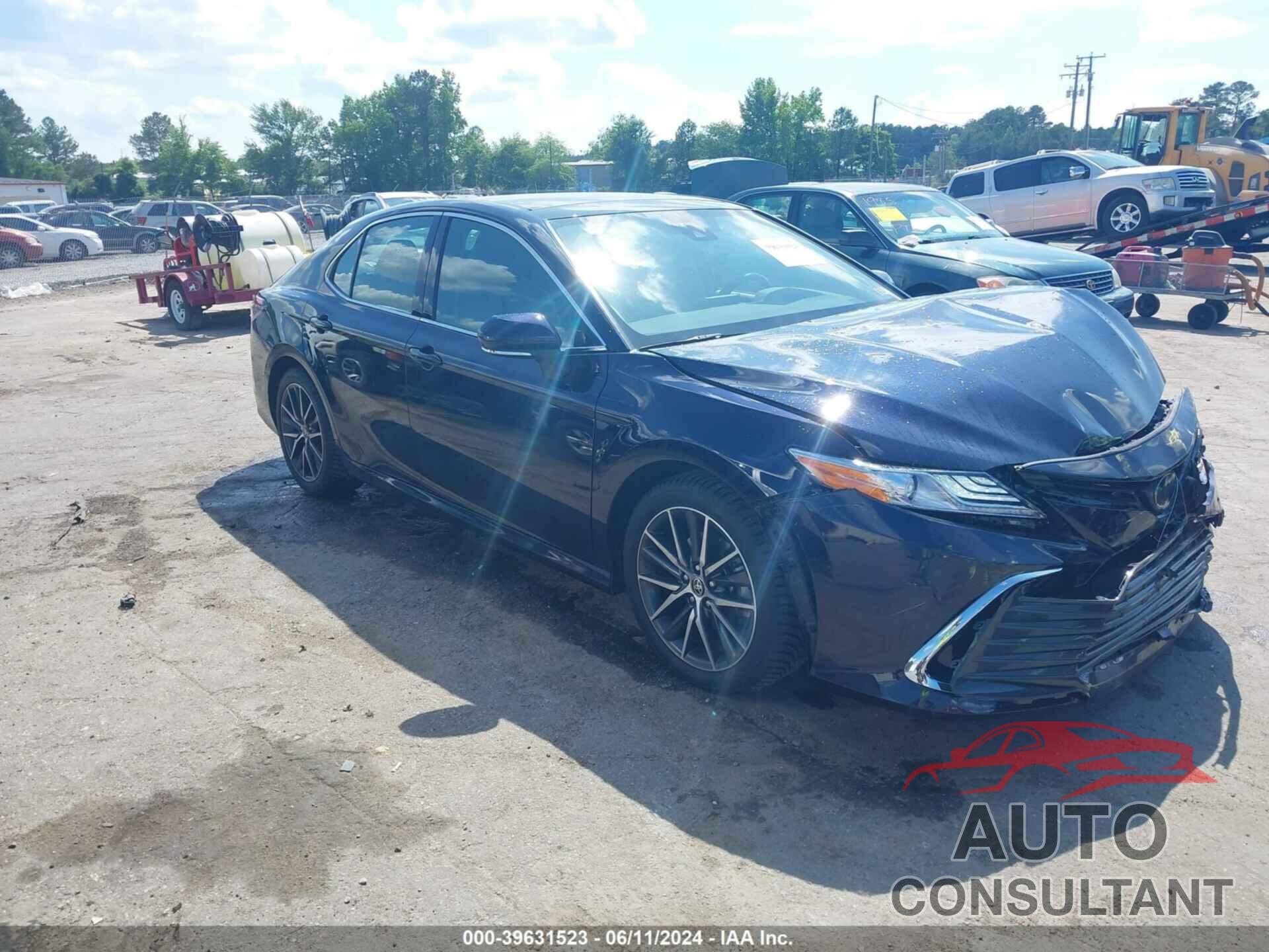 TOYOTA CAMRY 2021 - 4T1F11AK8MU521510
