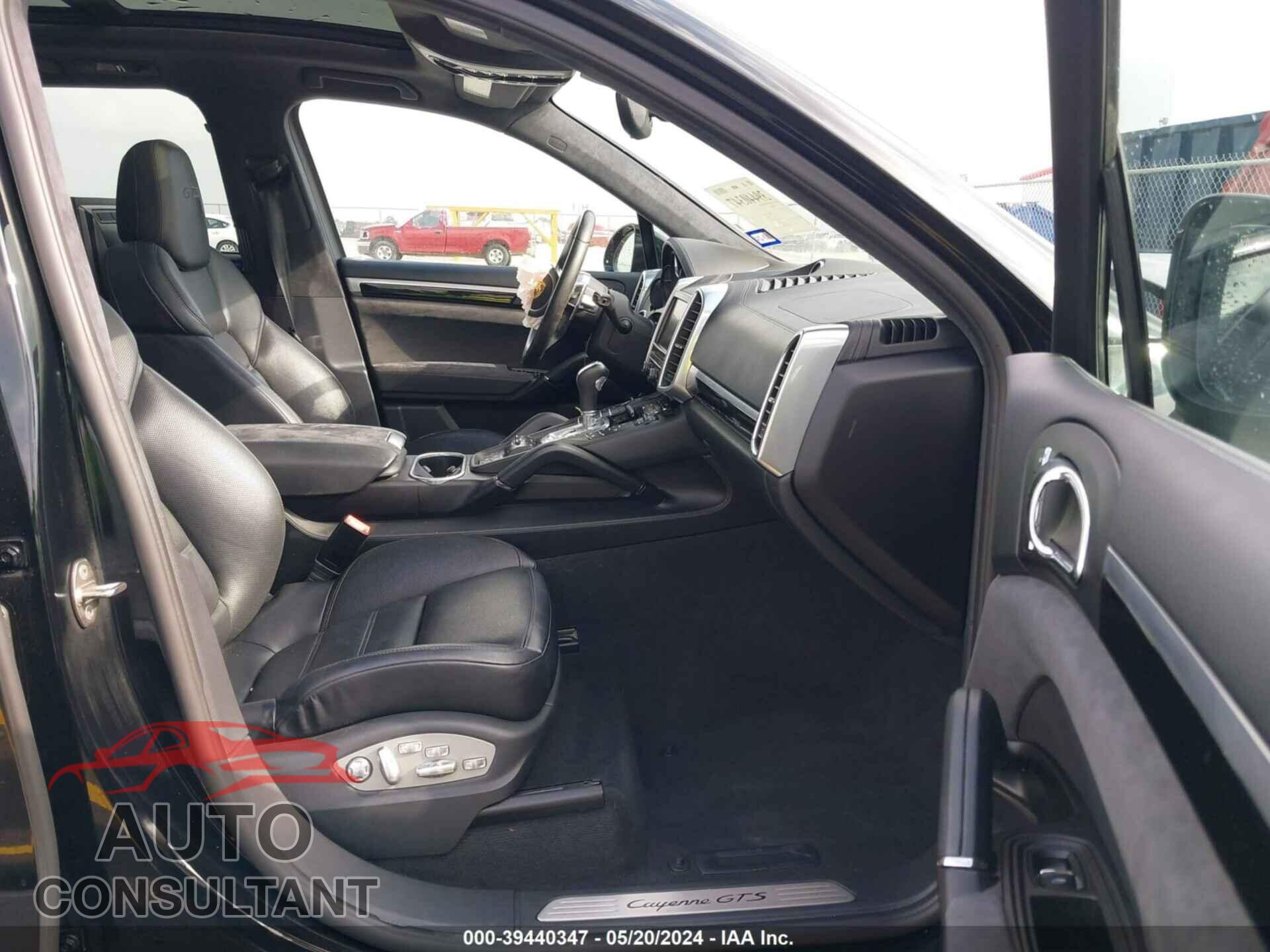 PORSCHE CAYENNE 2016 - WP1AD2A26GLA79086
