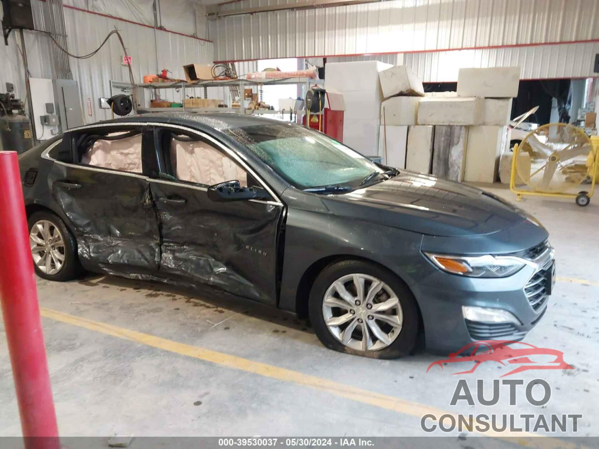 CHEVROLET MALIBU 2019 - 1G1ZD5ST9KF215563