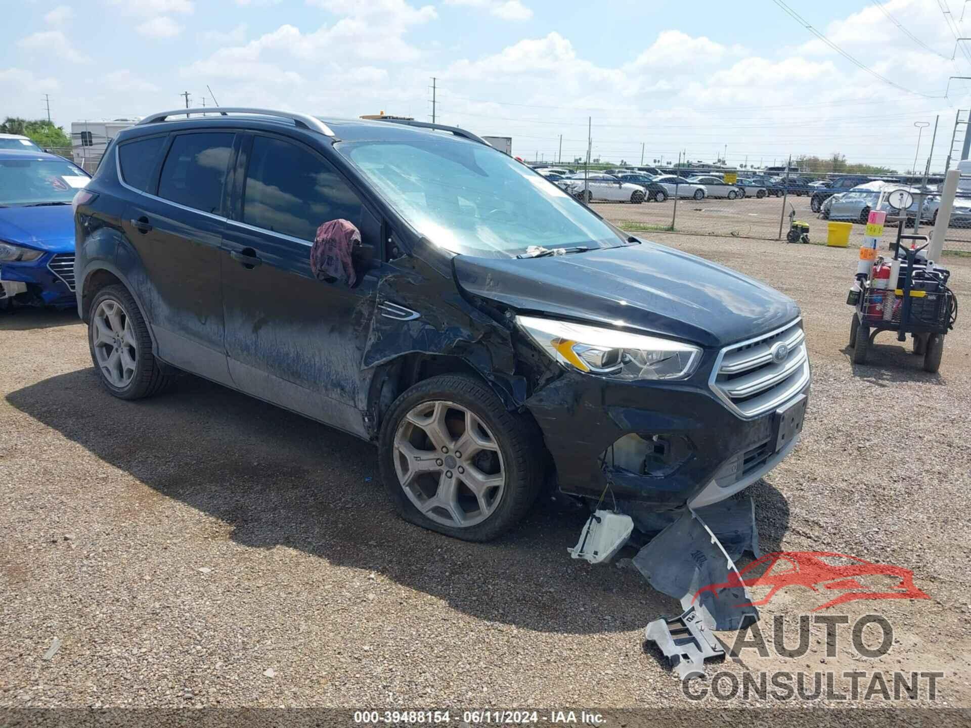 FORD ESCAPE 2018 - 1FMCU0J98JUC34116