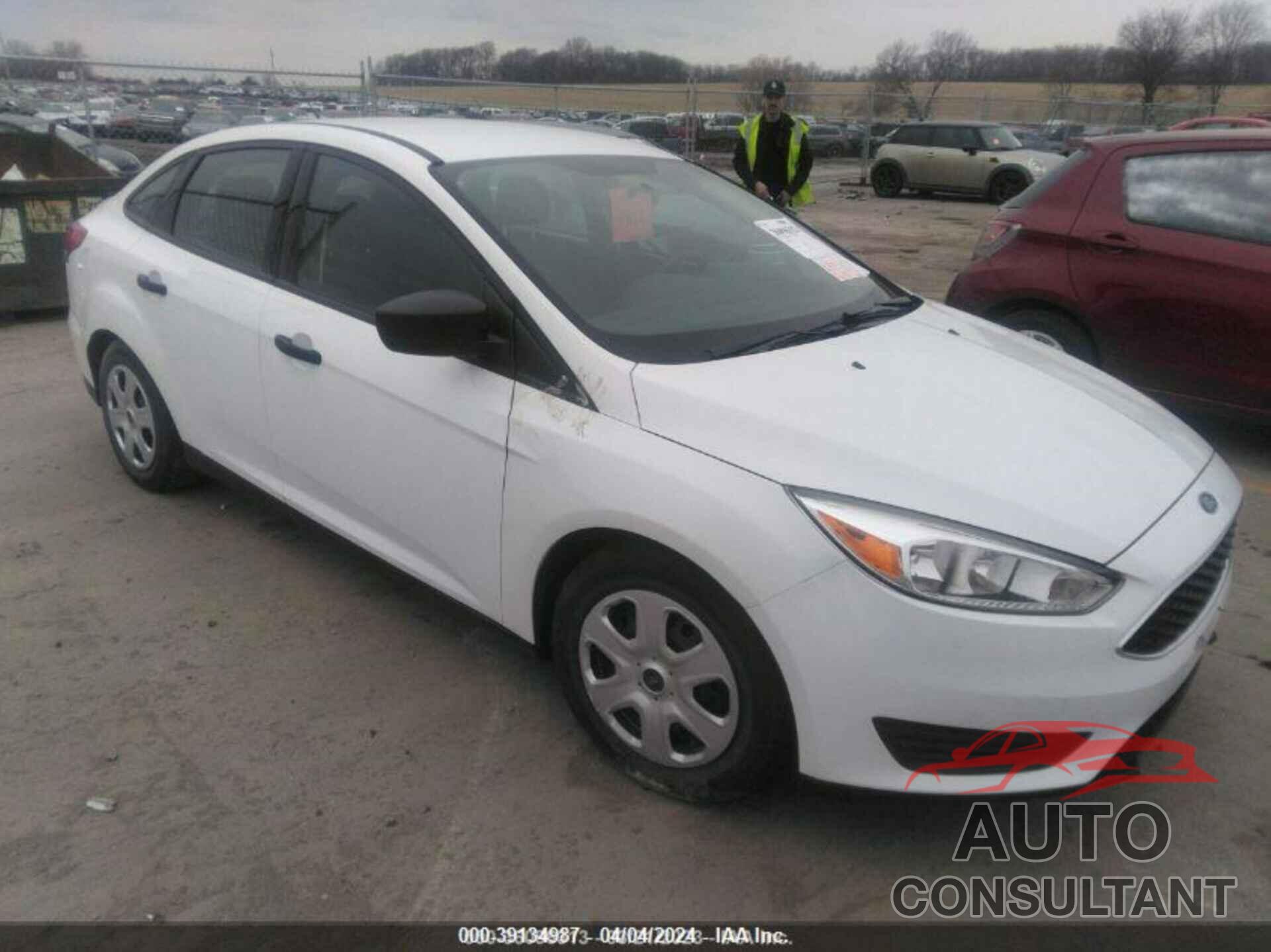 FORD FOCUS 2016 - 1FADP3E23GL398845