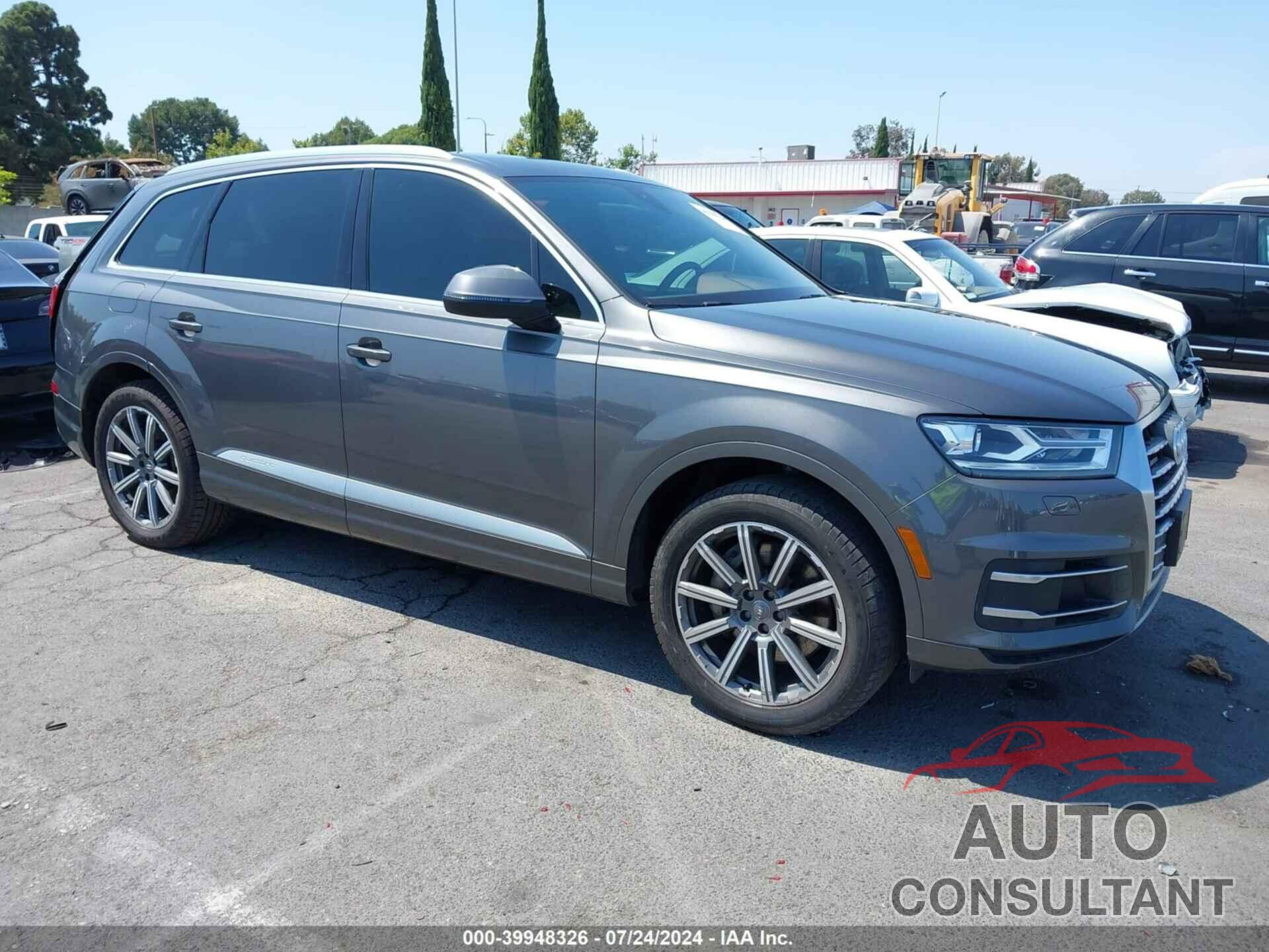 AUDI Q7 2018 - WA1LHAF75JD053412