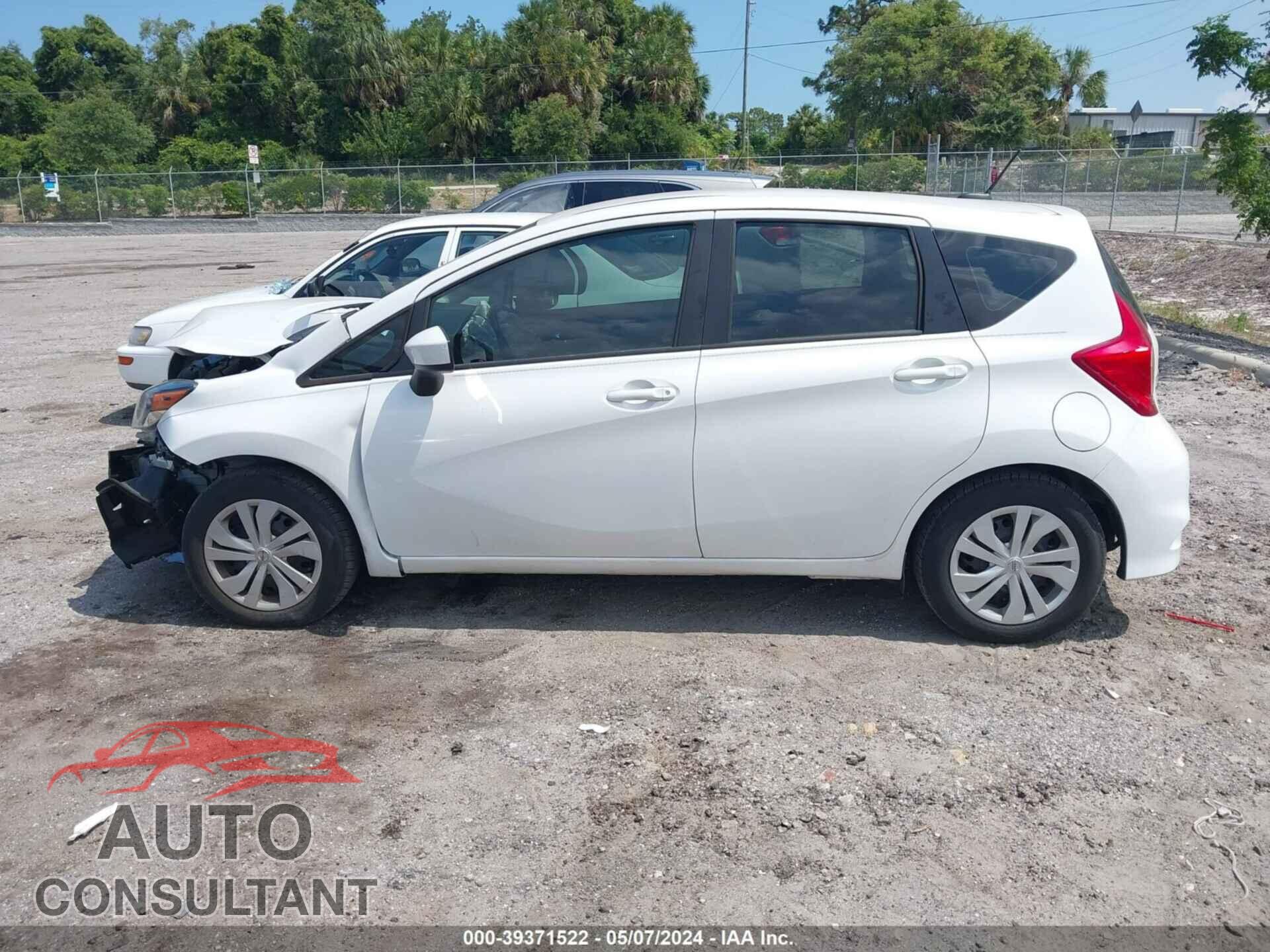 NISSAN VERSA NOTE 2017 - 3N1CE2CP8HL365613