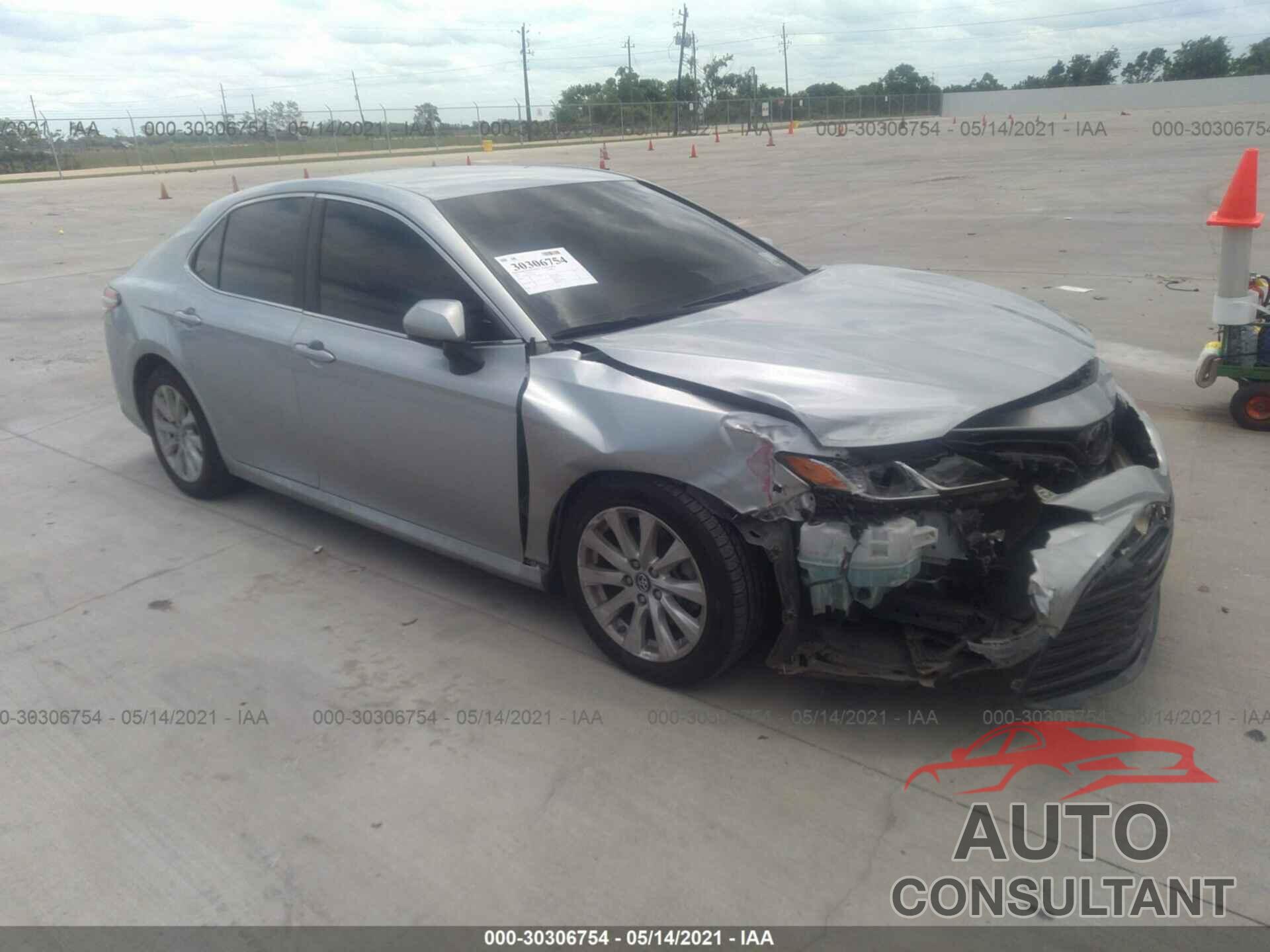 TOYOTA CAMRY 2018 - 4T1B11HK7JU579933