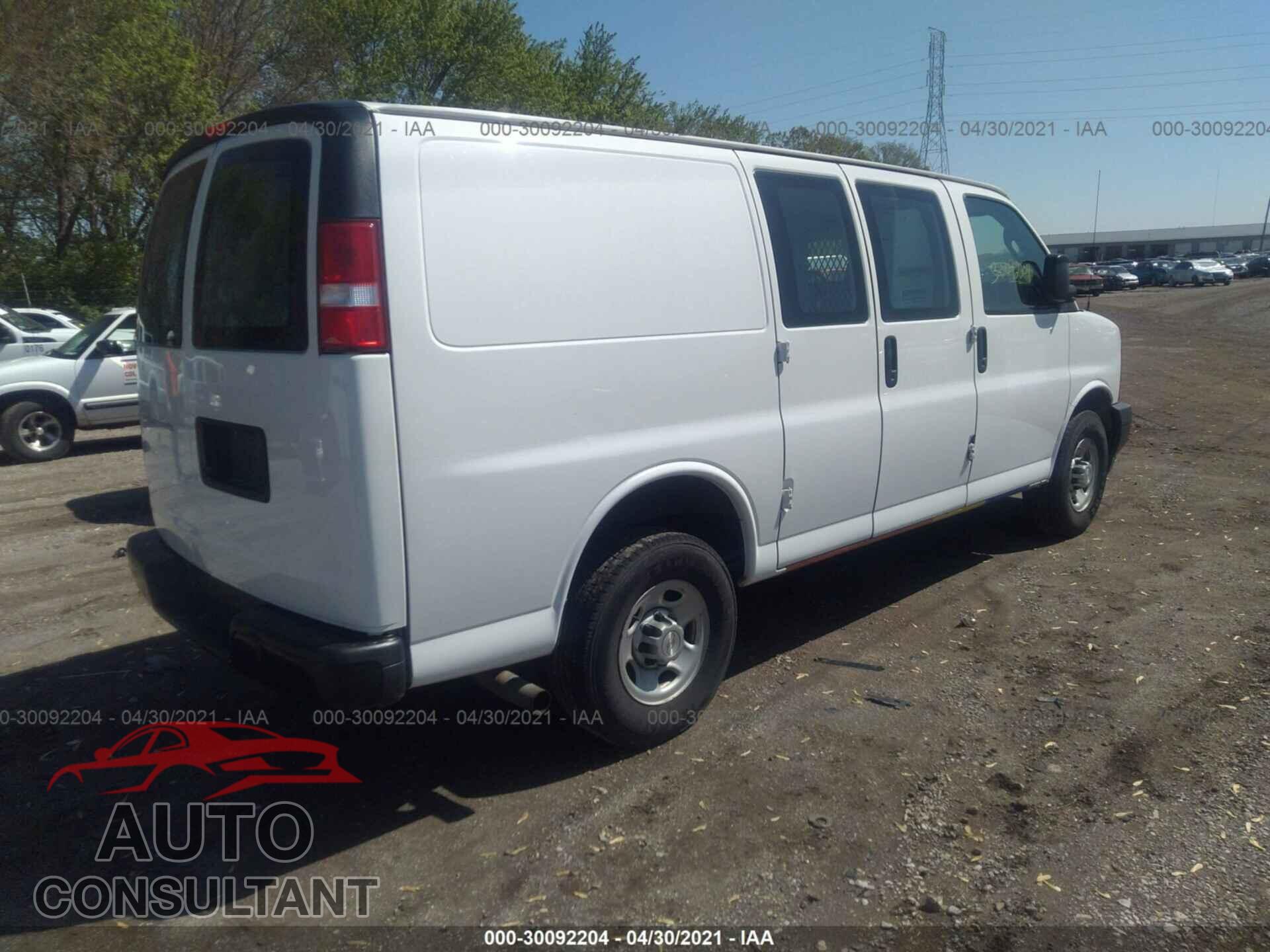CHEVROLET EXPRESS CARGO VAN 2017 - 1GCWGAFF6H1264045