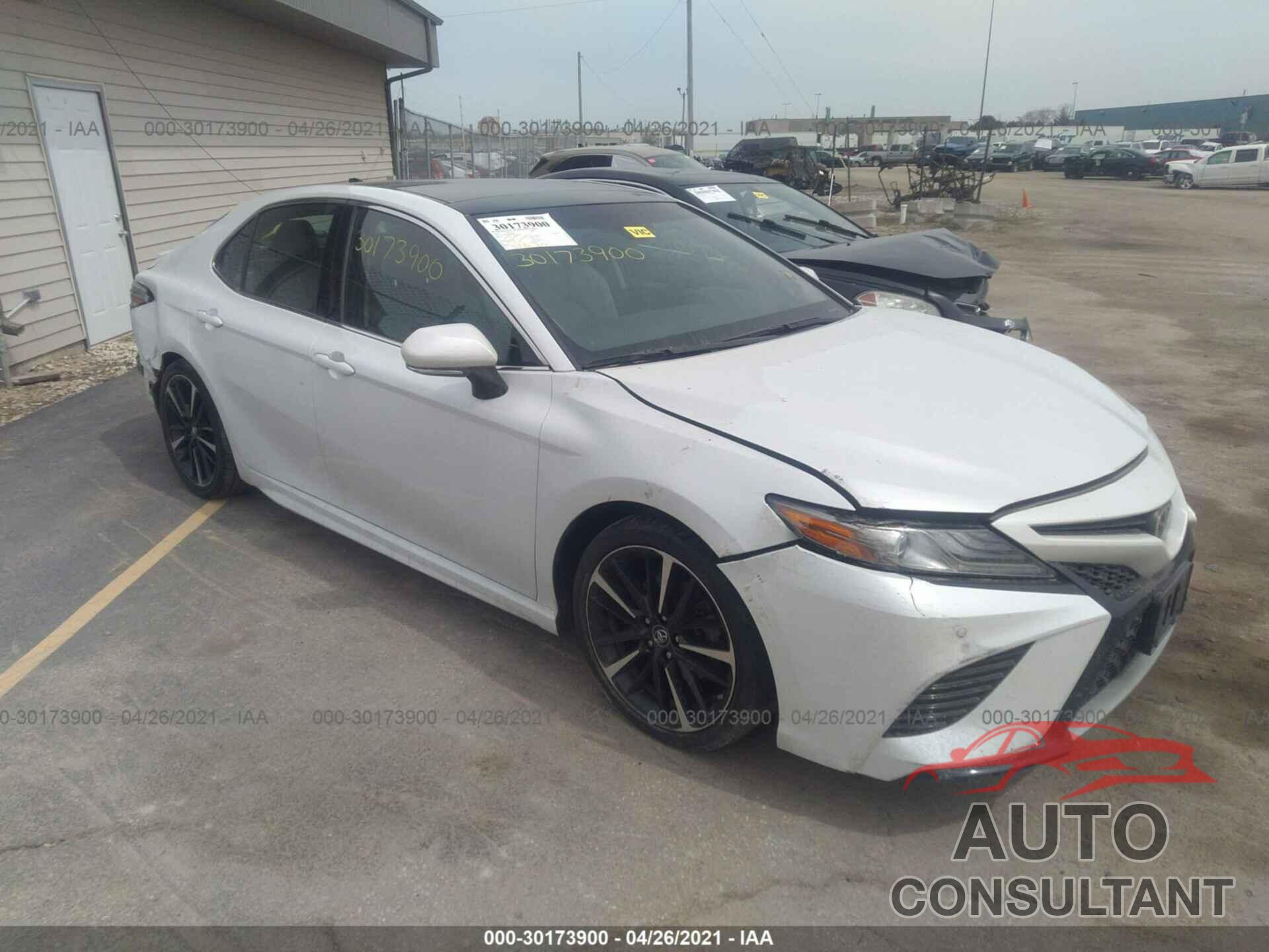 TOYOTA CAMRY 2018 - 4T1BZ1HK3JU003927