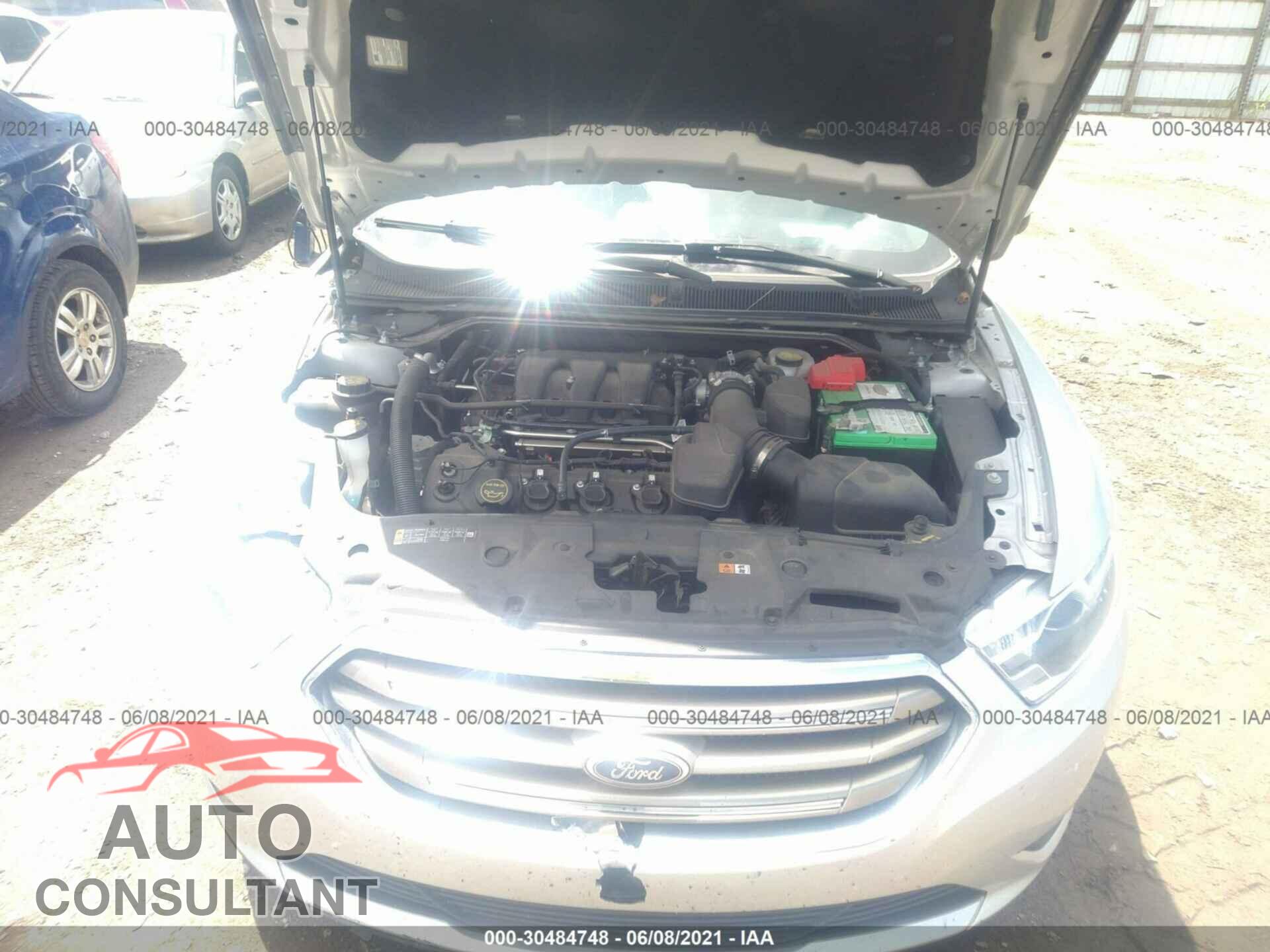 FORD TAURUS 2016 - 1FAHP2E80GG144034