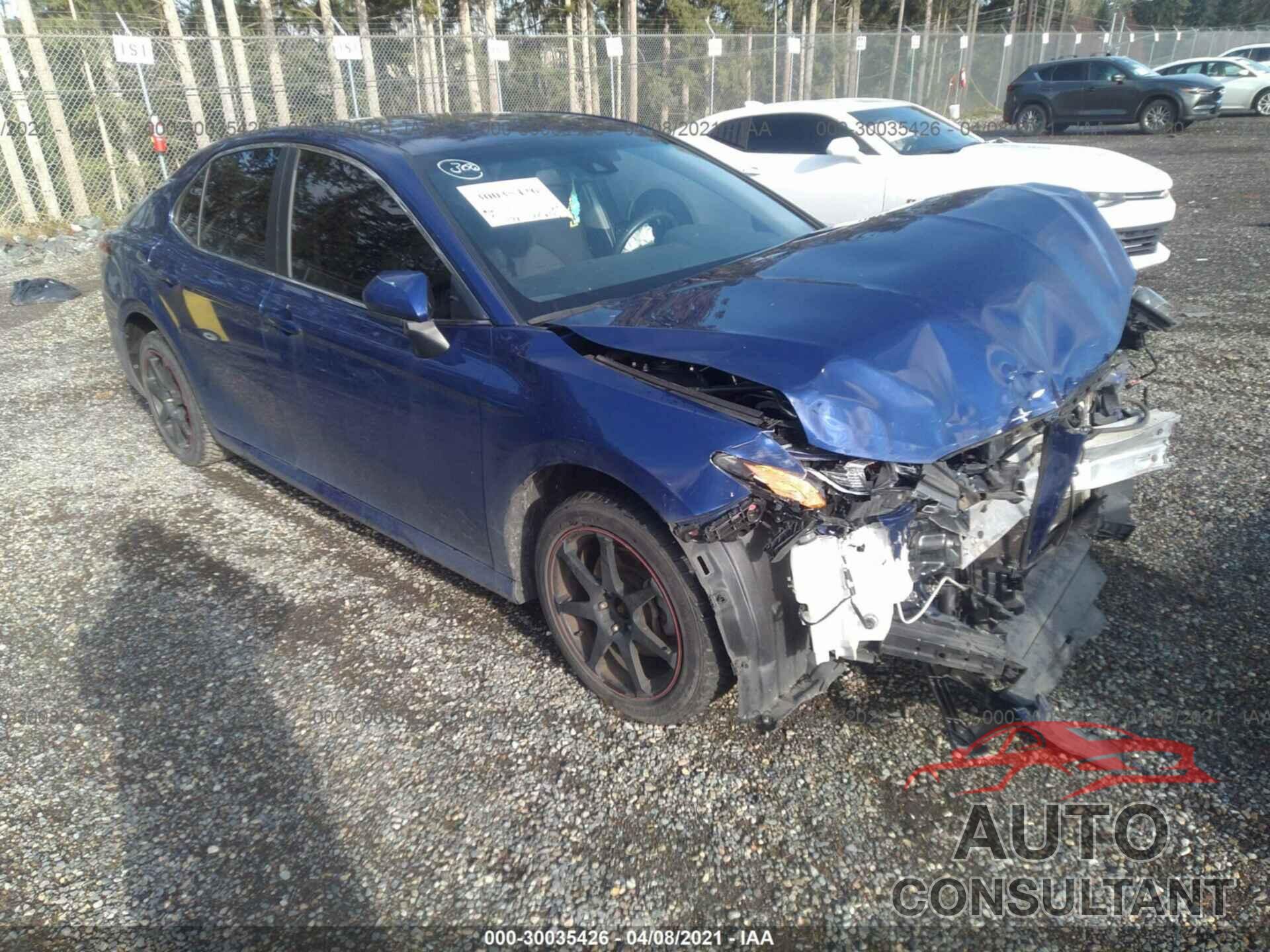 TOYOTA CAMRY 2018 - JTNB11HK7J3017164