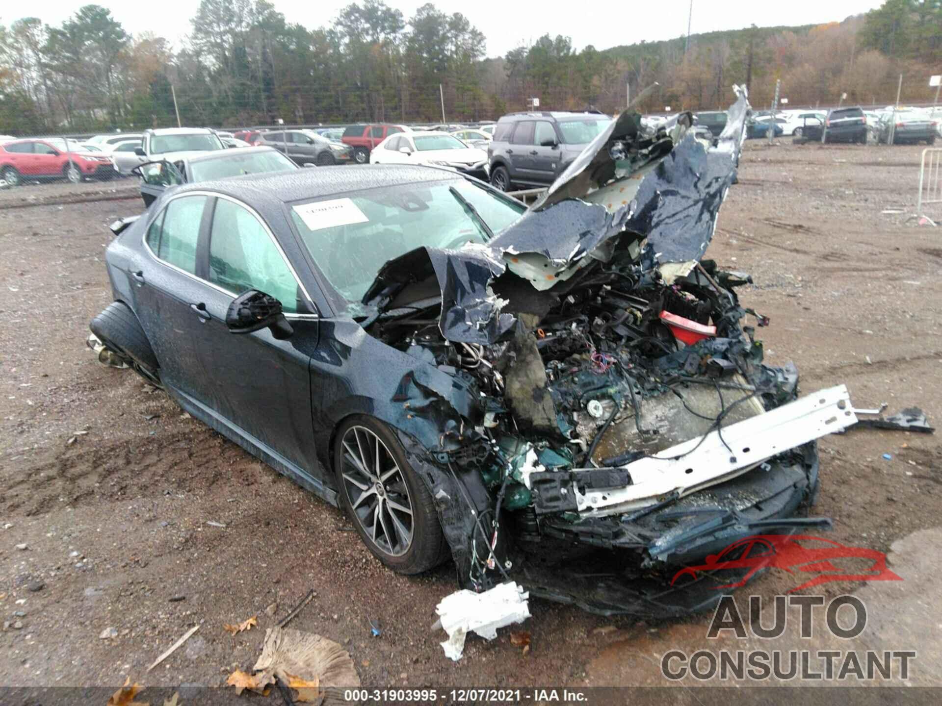 TOYOTA CAMRY 2021 - 4T1G11AL8MU431908