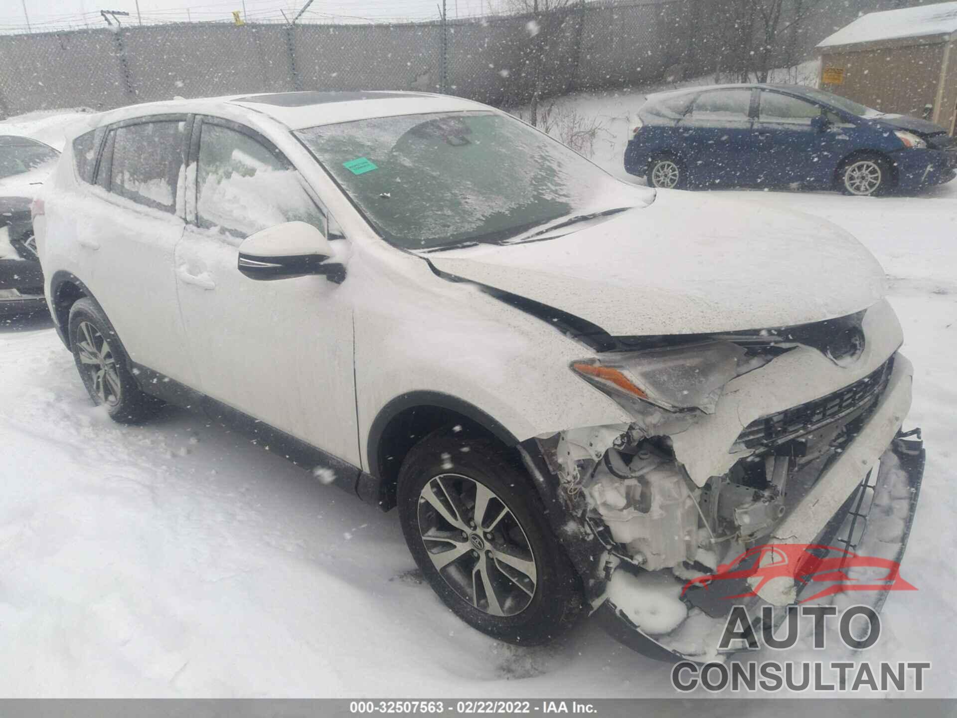 TOYOTA RAV4 2018 - 2T3RFREVXJW820291